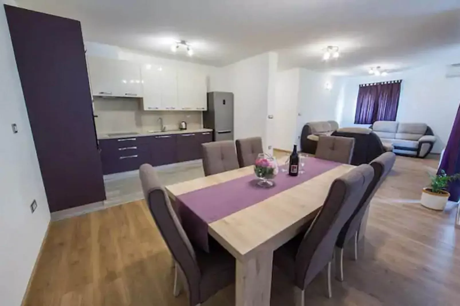 Holiday Home J&D No.2-Nine Bedroom House with Pool-Keuken