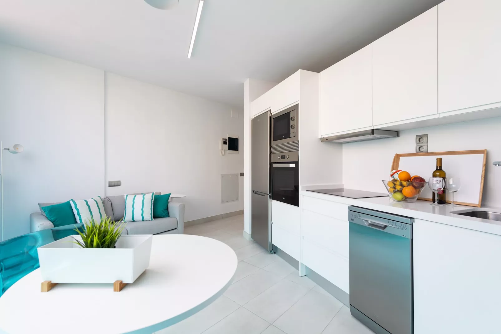 Edison Building 401 By CanariasGetaway-Woonkamer