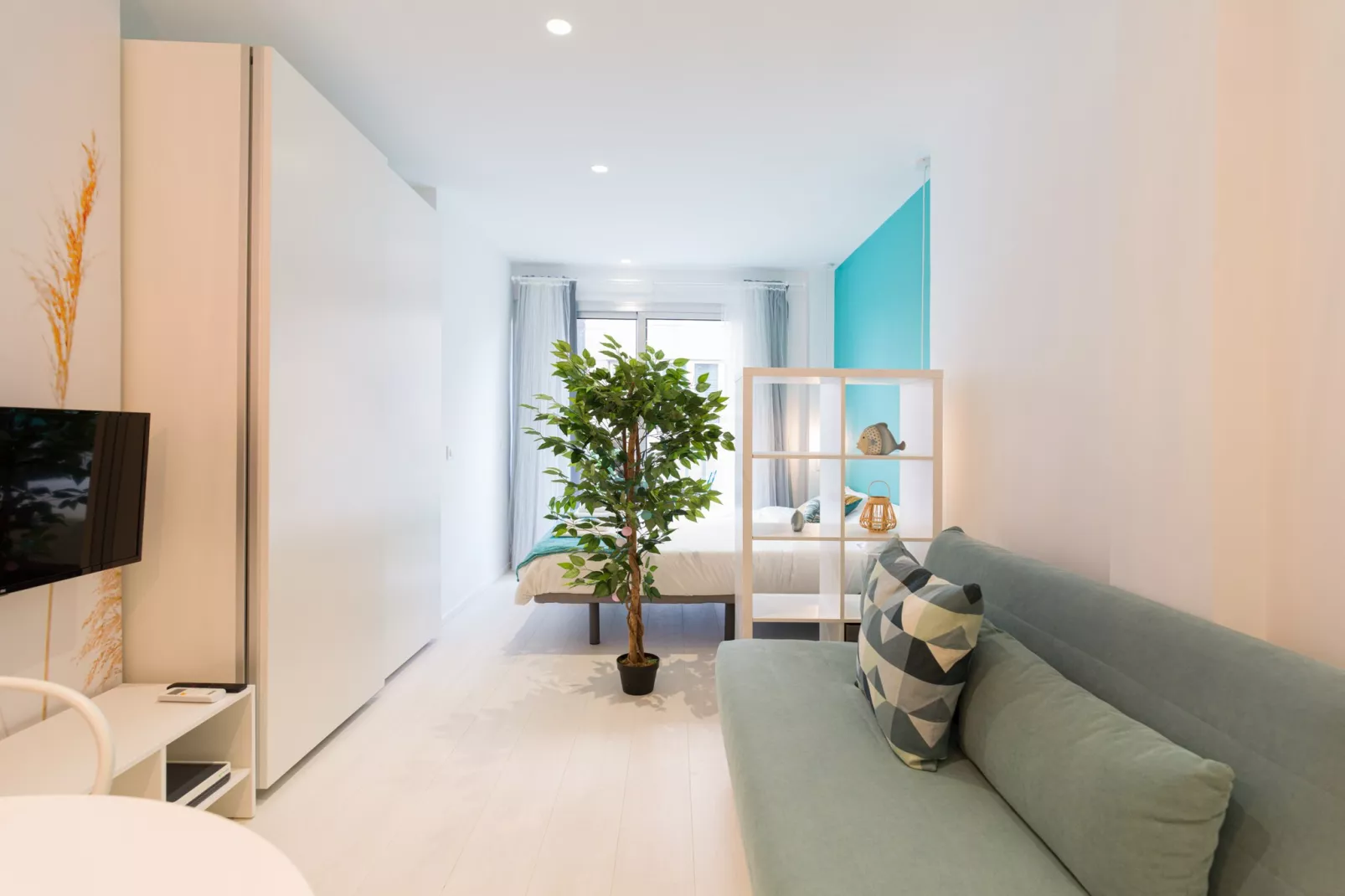 Fancy & Stylish studio by CanariasGetaway-Woonkamer