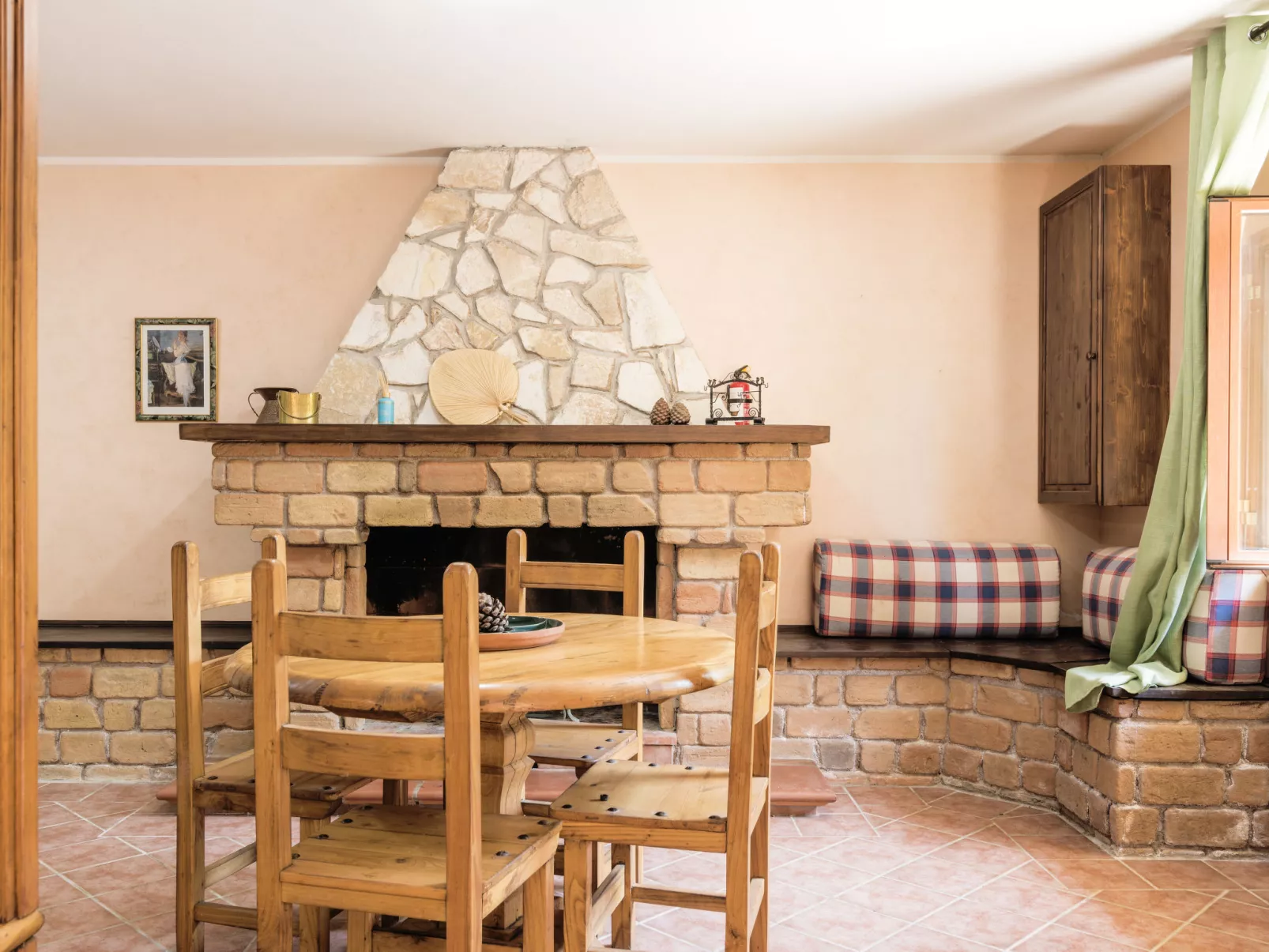 Dimora Lucretili-Binnen