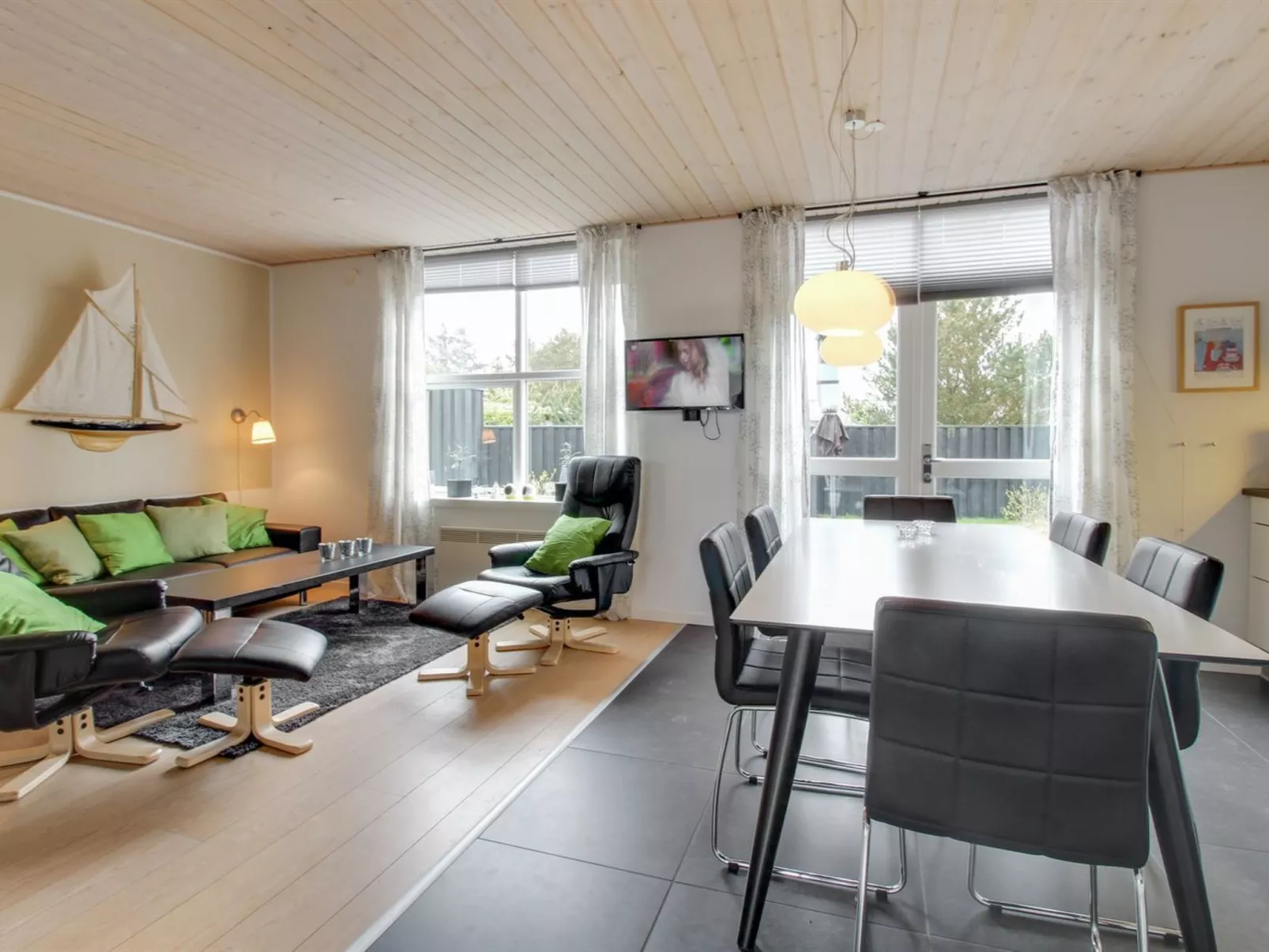 "Lucjan" - 800m from the sea-Binnen