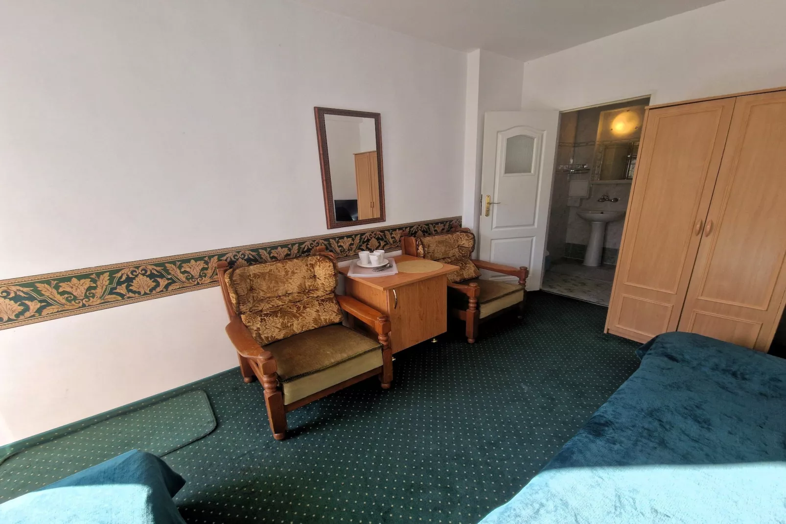 Pokój 2 osobowy na I piętrze sofa 2 osobowa-Woonkamer