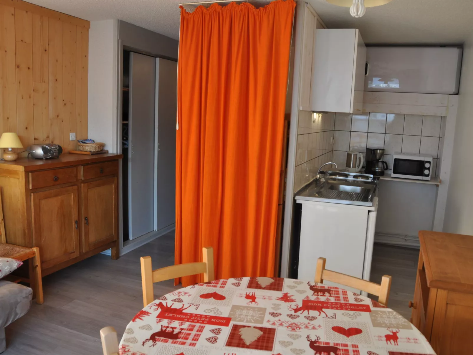 3300-Binnen