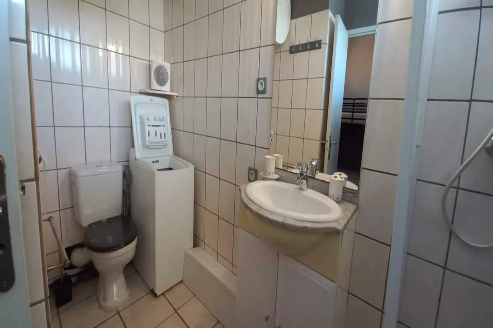 LOU 155 DUMAS-Badkamer