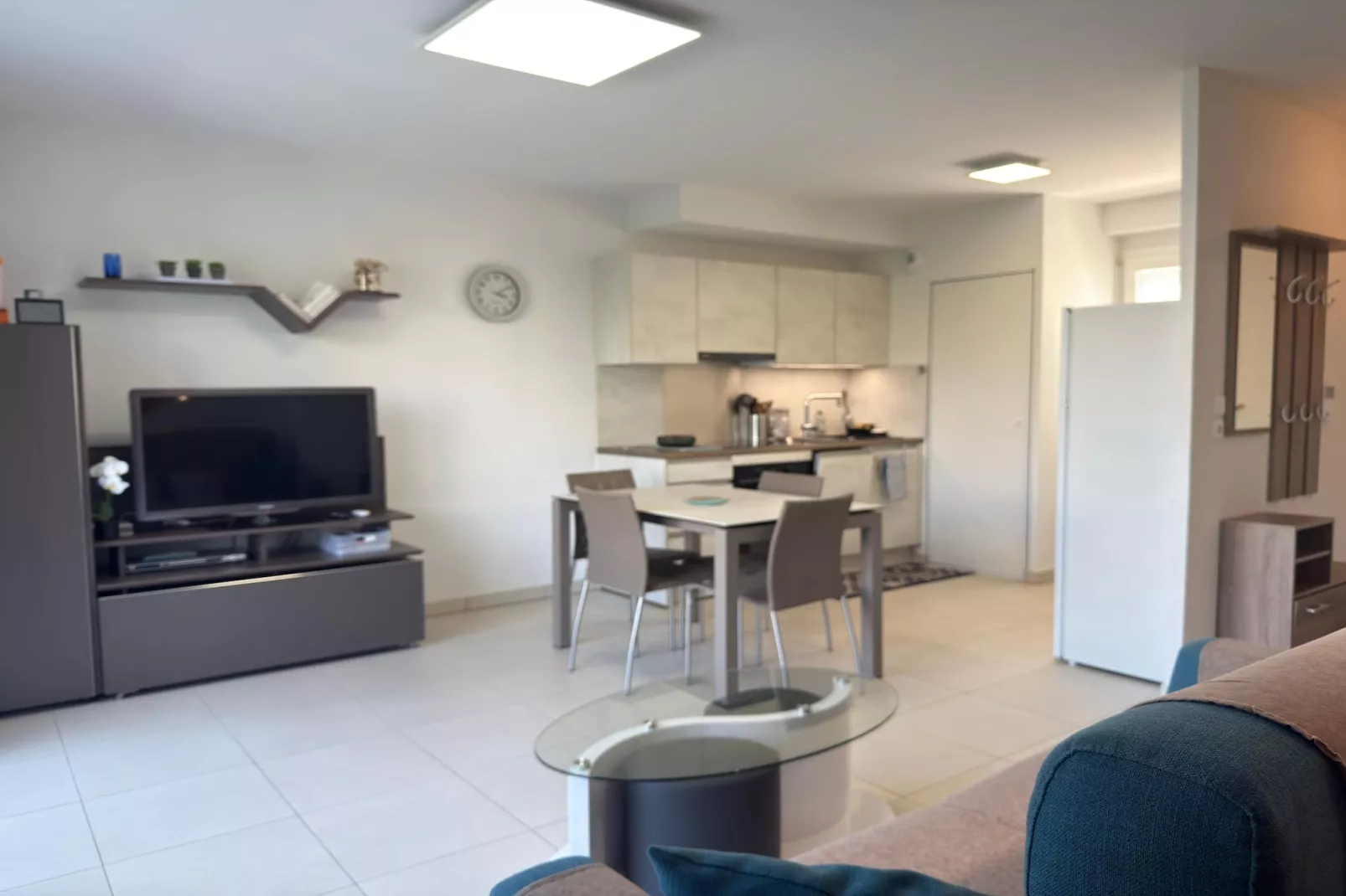 LOU 191 COST-Eetkamer
