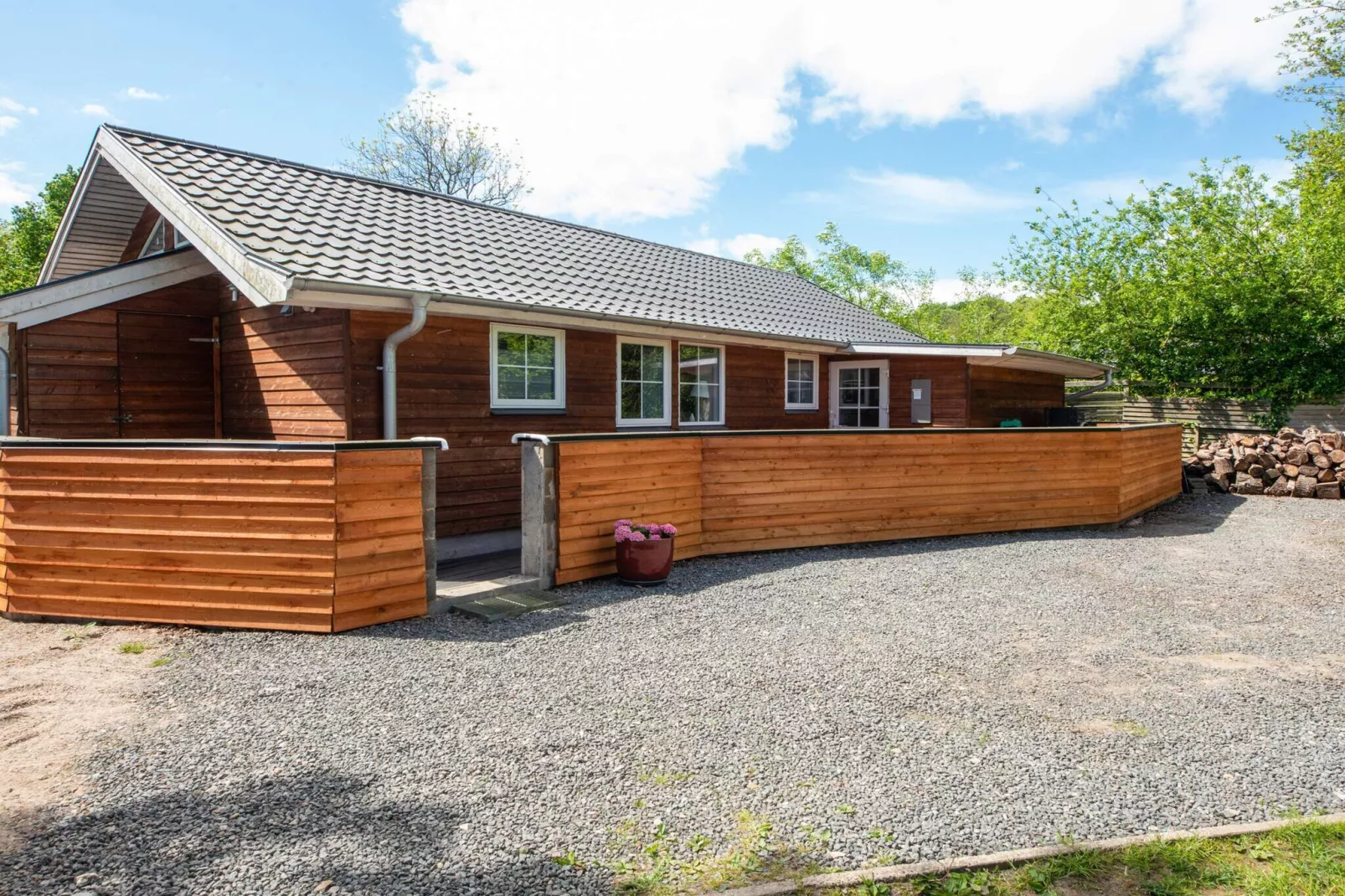 Betoverende Cottage met Whirlpool-By Traum-Uitzicht