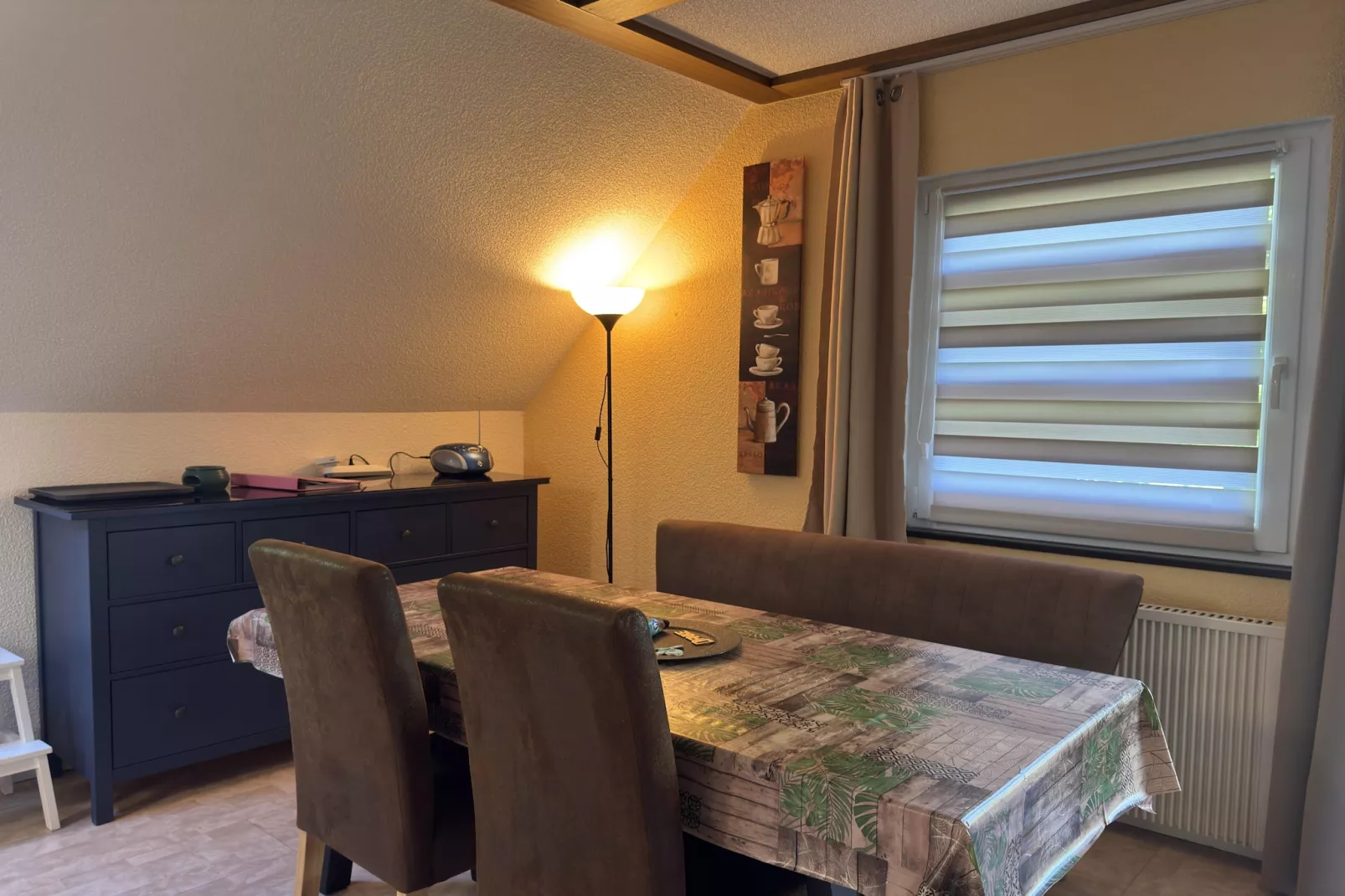 Obere Ferienwohnung-Woonkamer