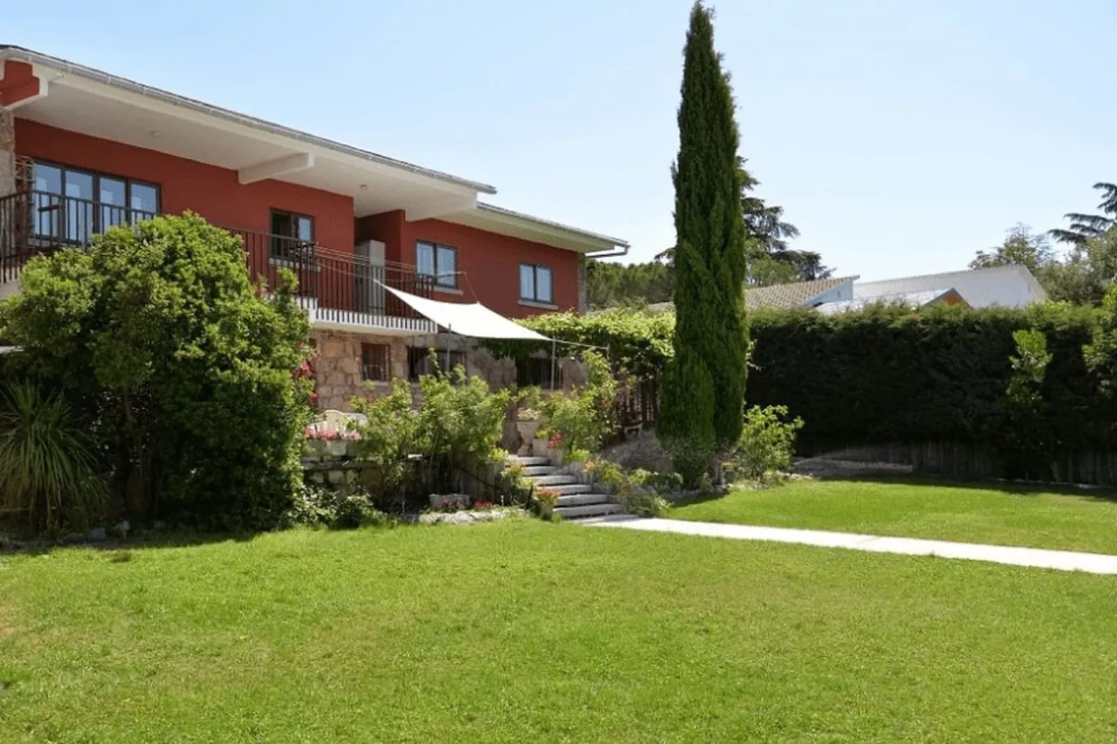 Gran jardín piscina y Spa - Galapagar III-Buitenkant zomer