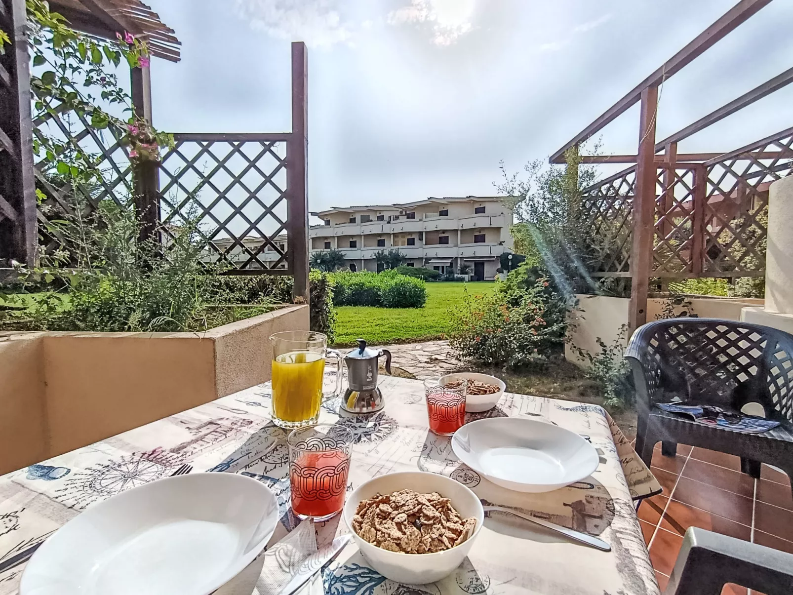 Iris 7, Terza Spiaggia-Binnen