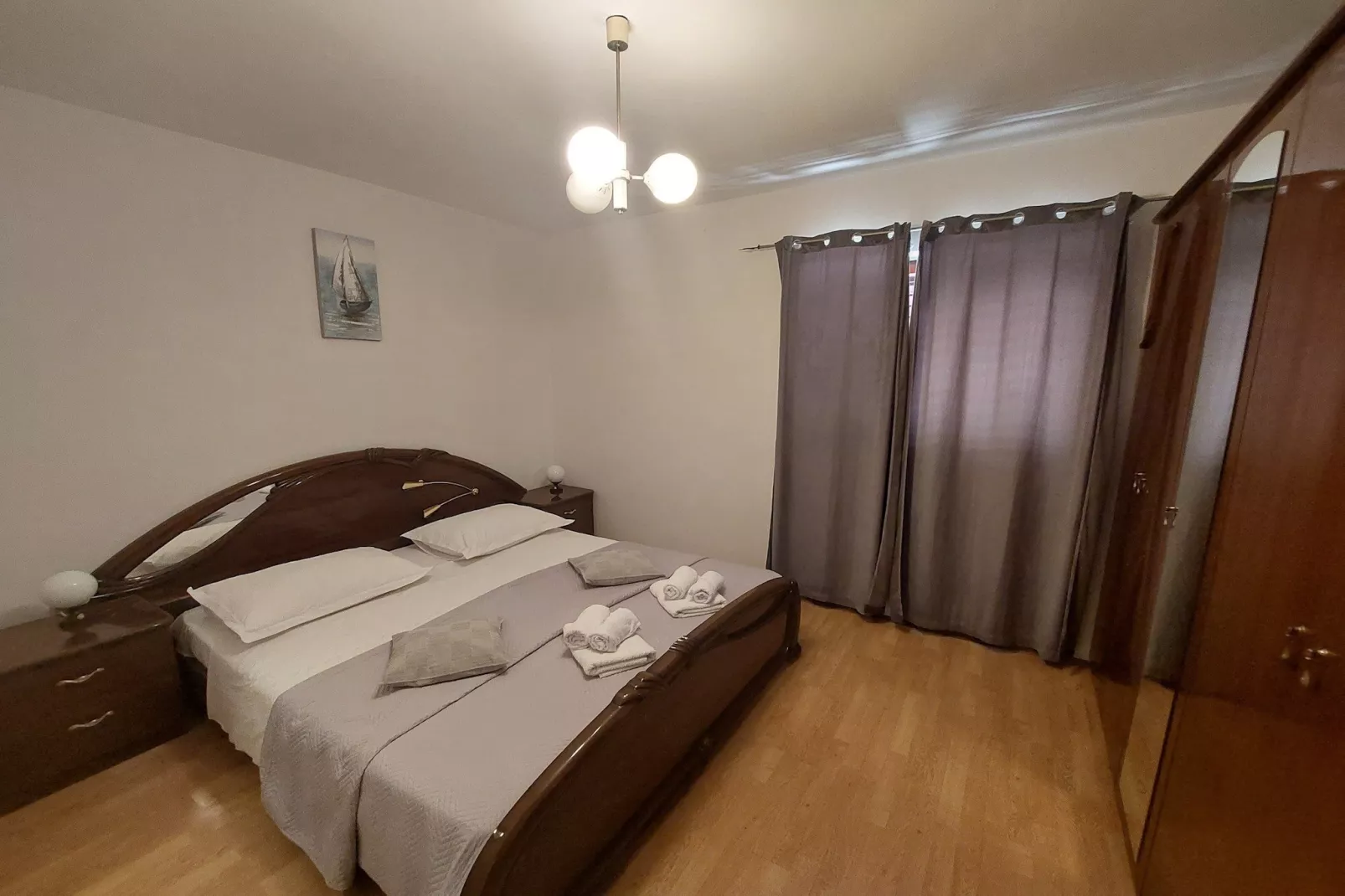 Apartment Dominik - Two Bedroom Apartment with Terrace and Sea View-Slaapkamer