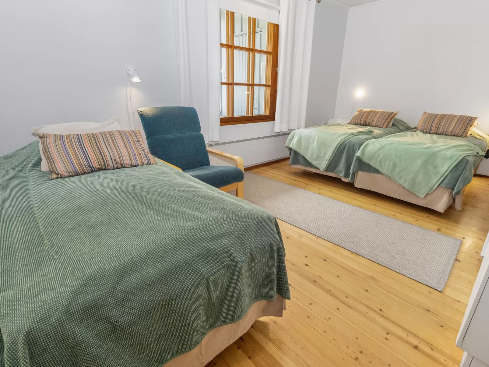 Saariseläntie 8 e 11-Binnen