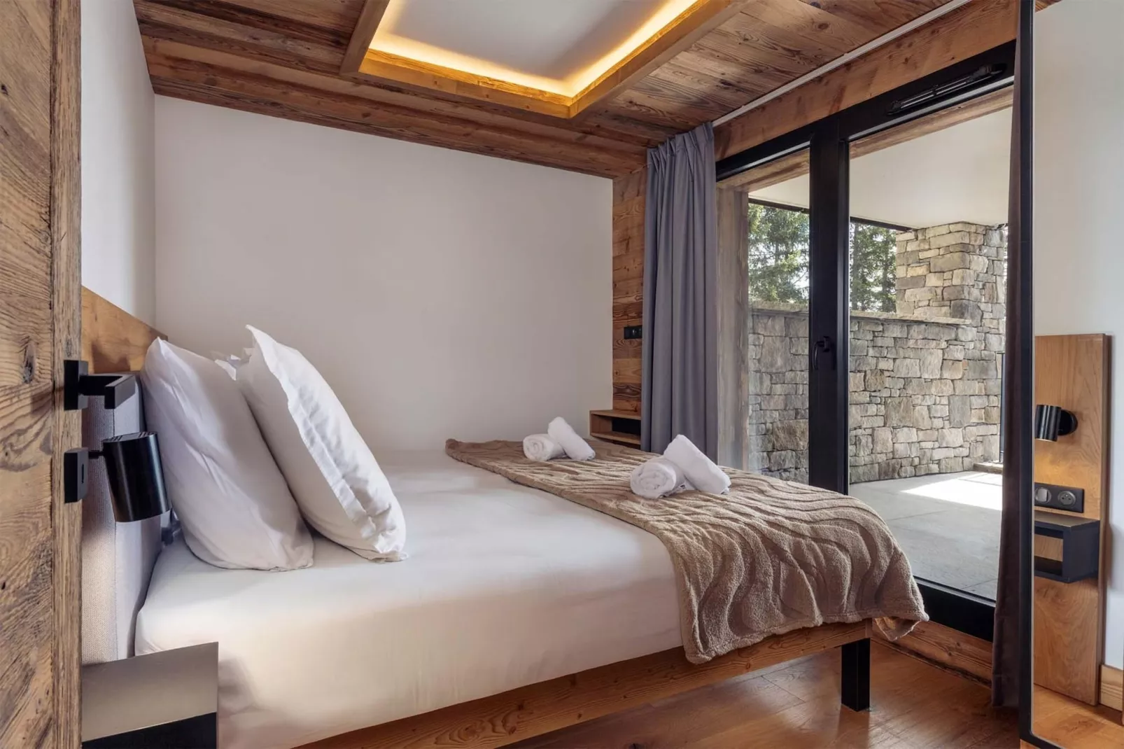 Apartment No 1 4-room duplex  2 cabins-Slaapkamer