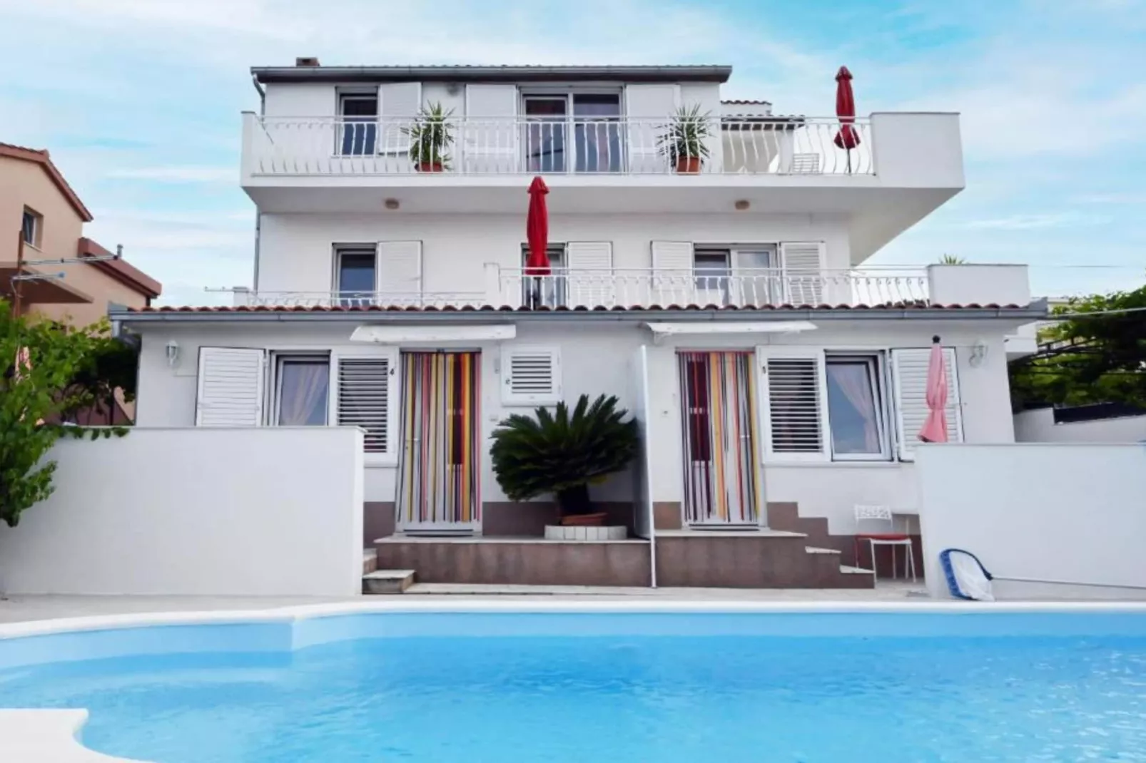 Apartments Mihovilović - 50 m from beach - Two Bedroom Apartment with Terrace and Pool View (A1)-Buitenlucht