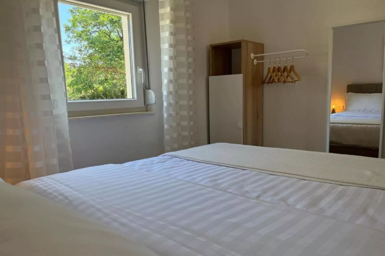 Apartments Fortuna - Studio Apartment with Balcony-Slaapkamer