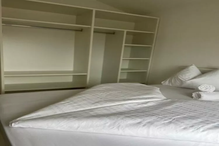 Villa Marija - Two Bedroom Apartment with Sea View-Slaapkamer