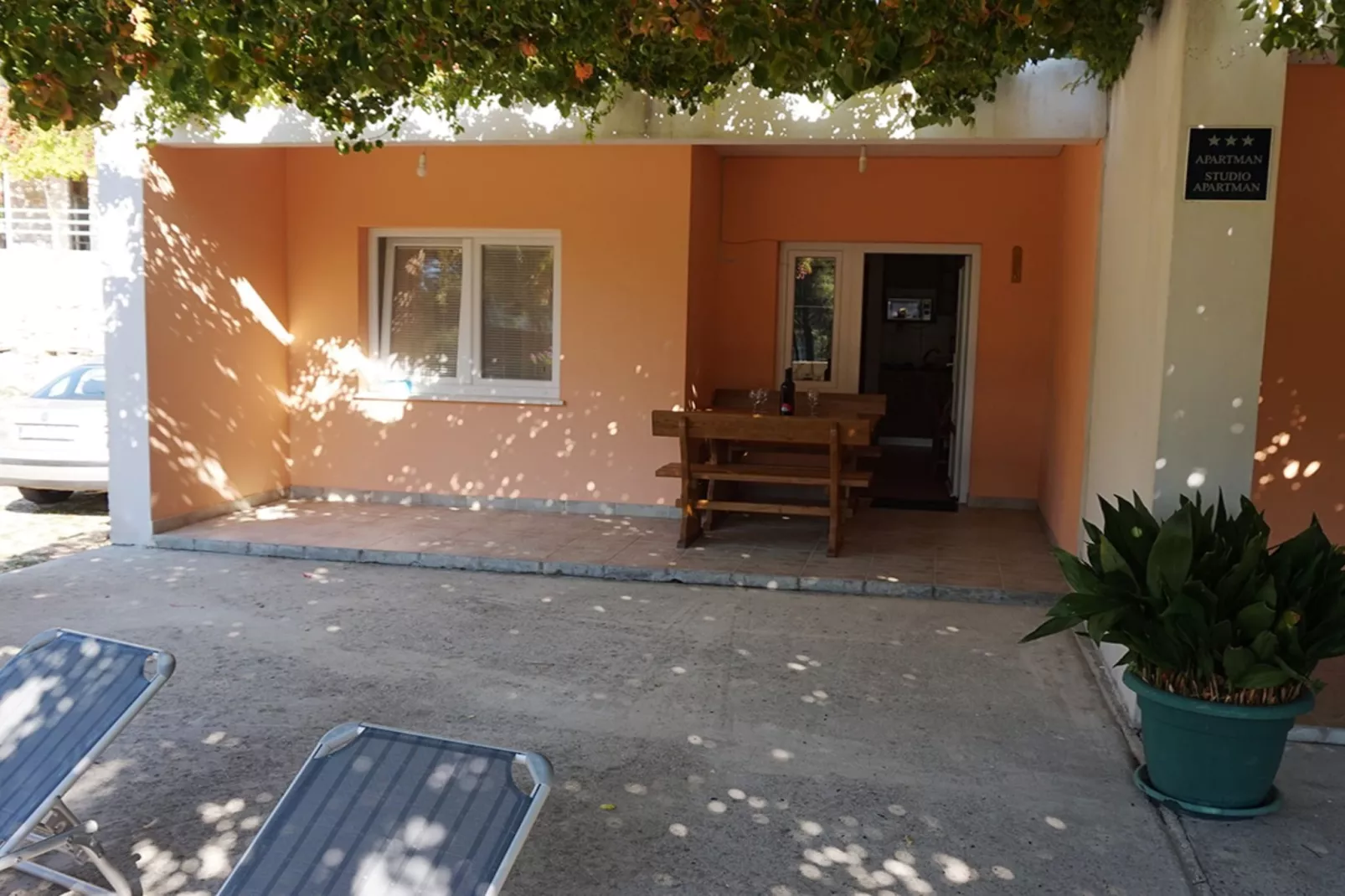 Beach House Žuljana - Two Bedroom Apartment with Terrace 2-Buitenlucht