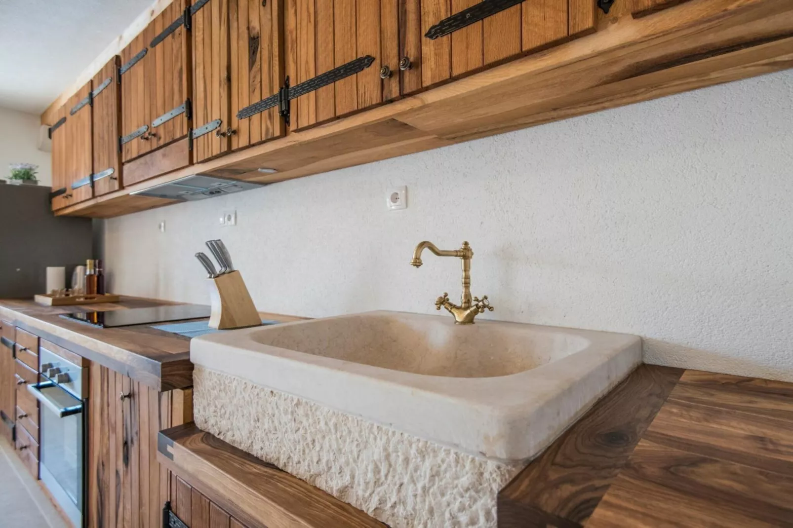 Villa Mia 2 - Six Bedroom Villa with Private Pool-Keuken