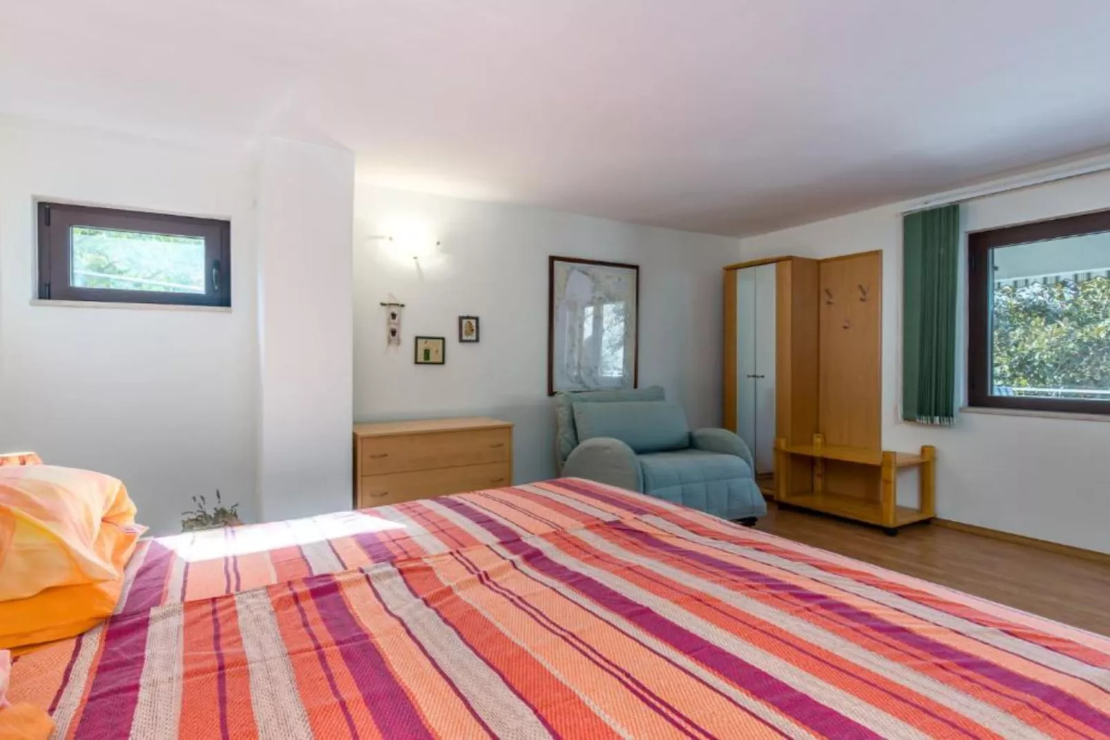 Apartment Villa Mirna - One Bedroom Apartment with Balcony and Garden View-Slaapkamer