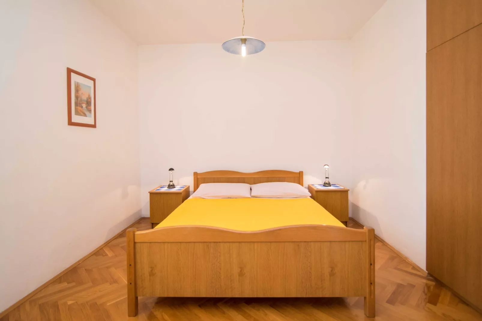 Comfortable Kastel Stafilic Apartment with Balcony - Two Bedroom Apartment with Balcony and Sea View-Slaapkamer