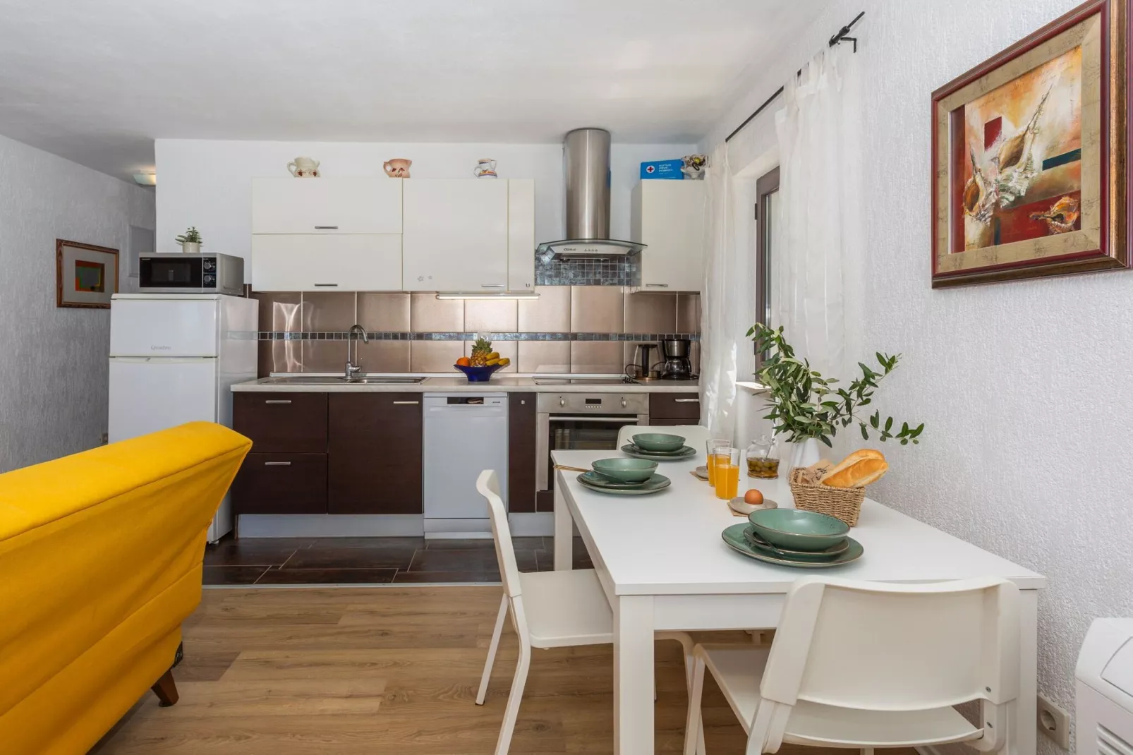 Apartment Anivija - One Bedroom Apartment with Terrace-Eetkamer