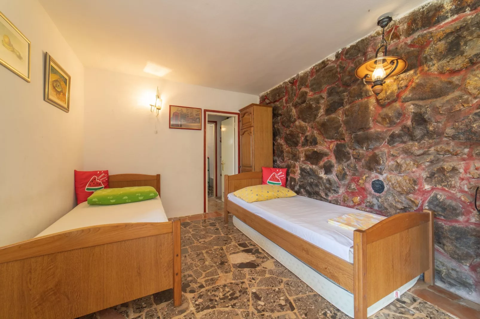Two Bedroom Holiday Home-Slaapkamer