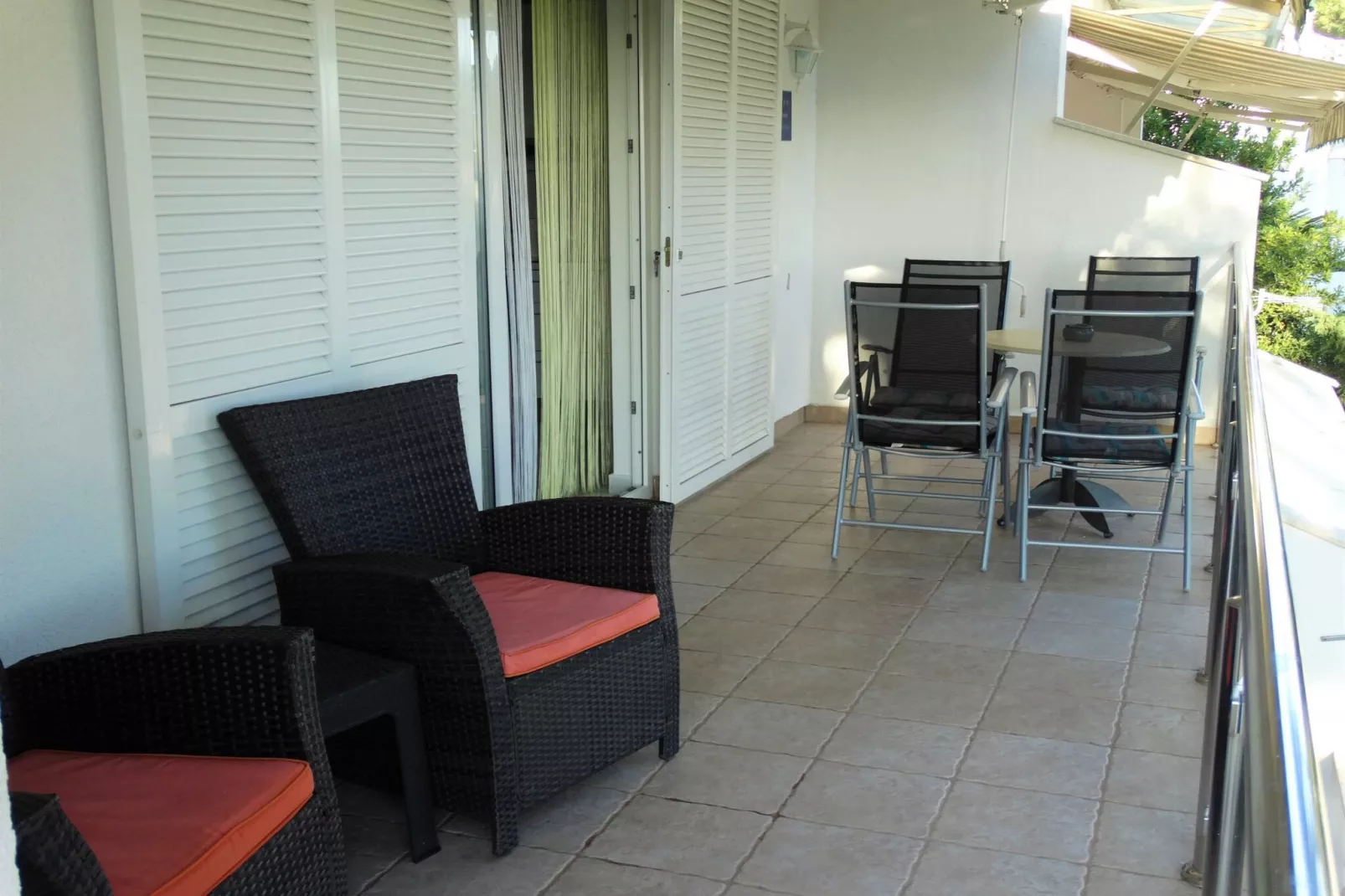 Selce Shorefront Apartment with Balcony and Sea View - Two Bedroom Apartment with Balcony and Sea View-Terrasbalkon