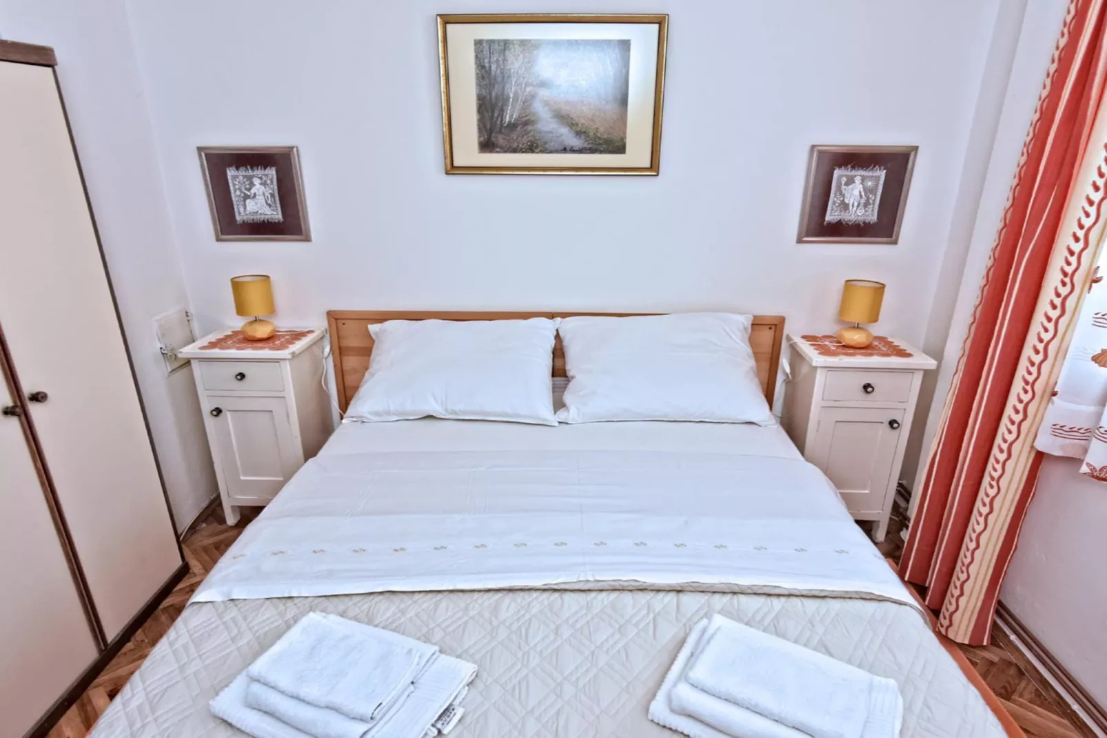 Peaceful and Secluded Krk Apartment with Terrace - One Bedroom Apartment with Terrace-Slaapkamer