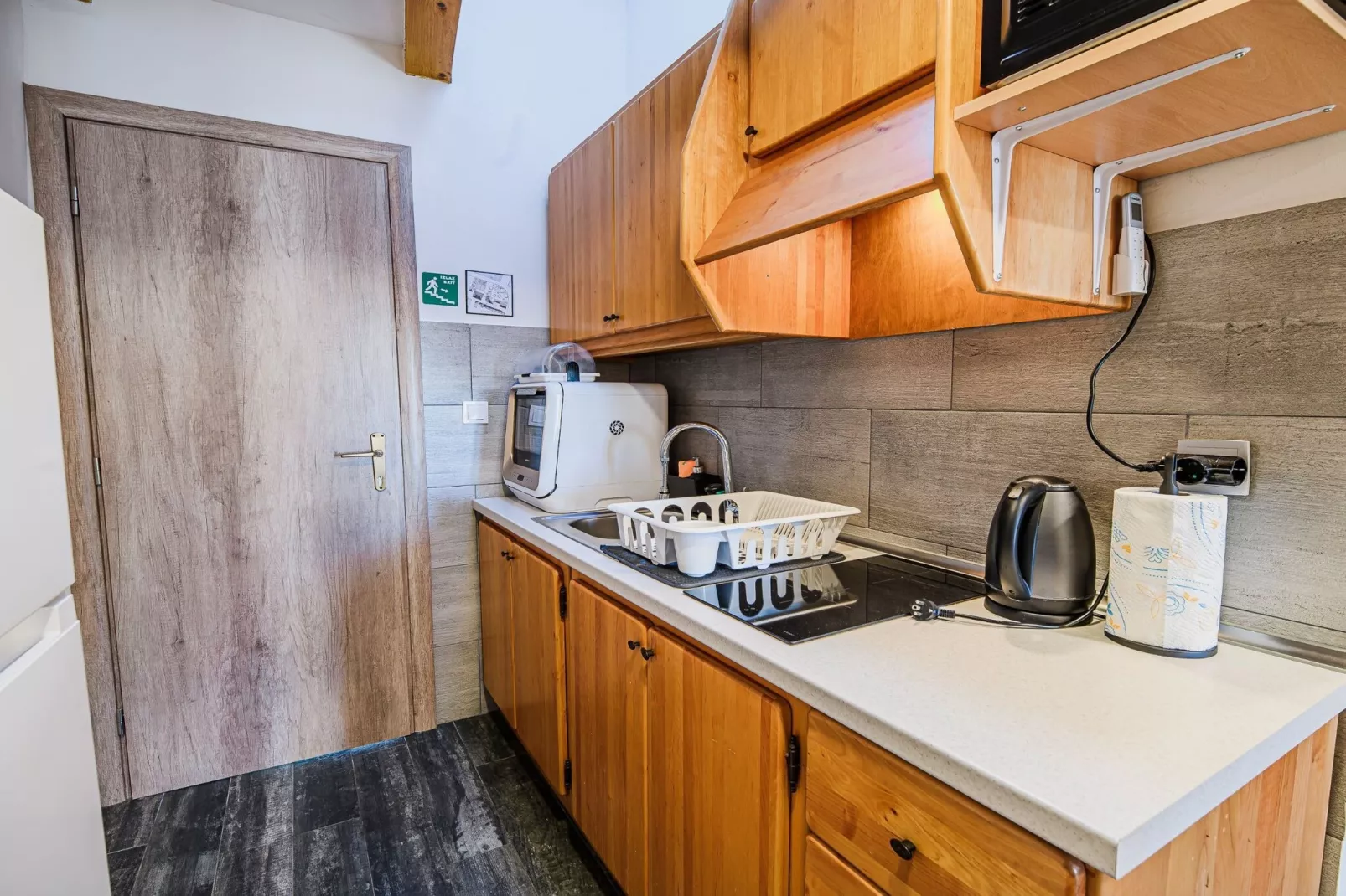 Sleek and Stylish Umag Apartments with Sea View - Comfort Two Bedroom Apartment with Terrace (owner 3)-Keuken