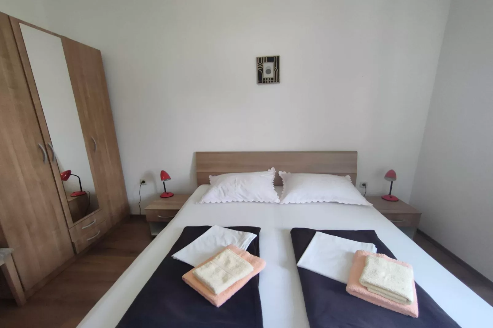 Apartments Krk with Sea View and Terrace - Classic Two Bedroom Apartment with Sea View ant Terrace (owner second floor)-Slaapkamer