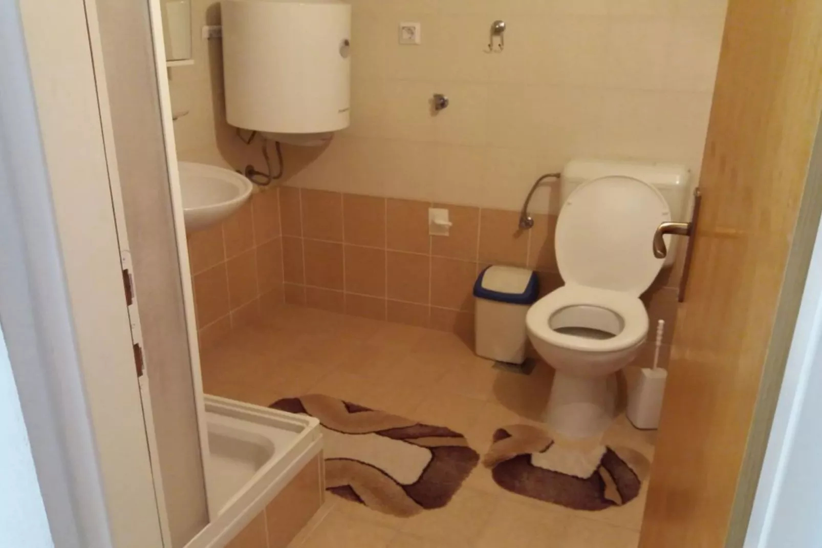 Apartments Jacky - Comfort One Bedroom Apartment with Balcony (owner 3)-Badkamer