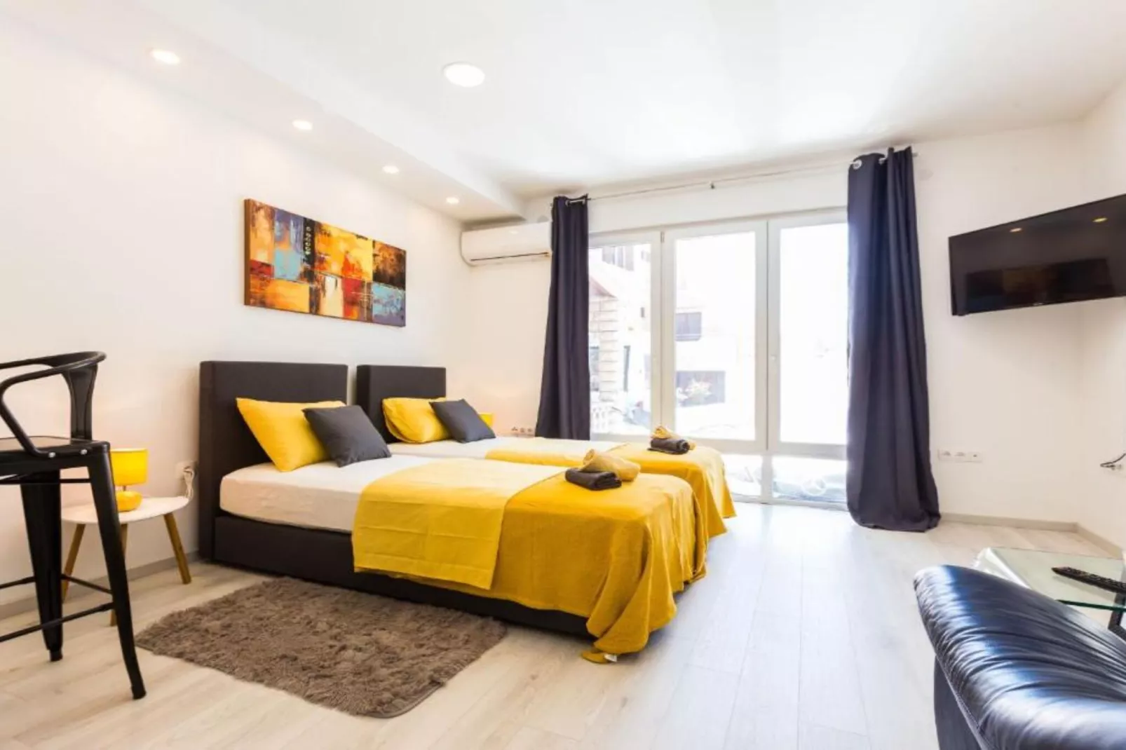 Charming Zadar Apartment Near Old Town with Convenient Access to Beaches Apartman ( 2 )-Slaapkamer