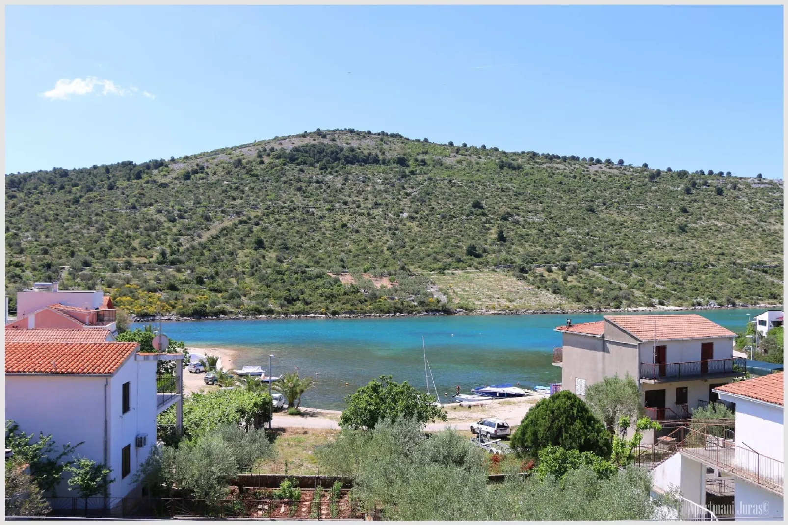 Apartments Juras - Studio Apartment with Balcony and Side Sea View (Tea)-Sfeer
