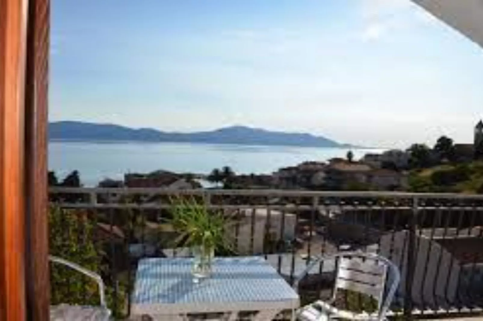 Two Bedroom Apartment with Terrace and Sea View 5-Terras