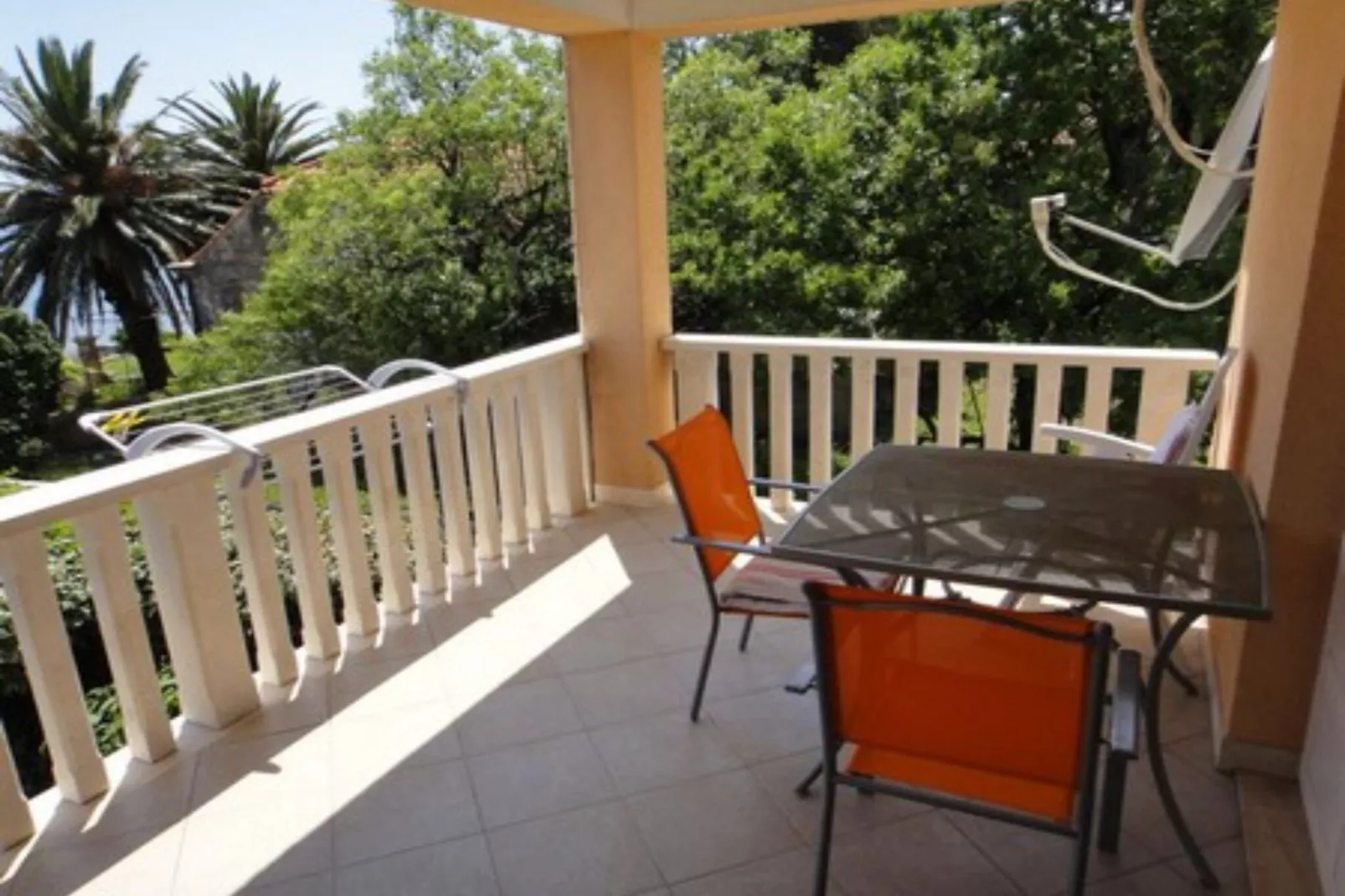 Seafront Apartments Pretner - Comfort Studio Apartment with Balcony and Sea View-Terrasbalkon
