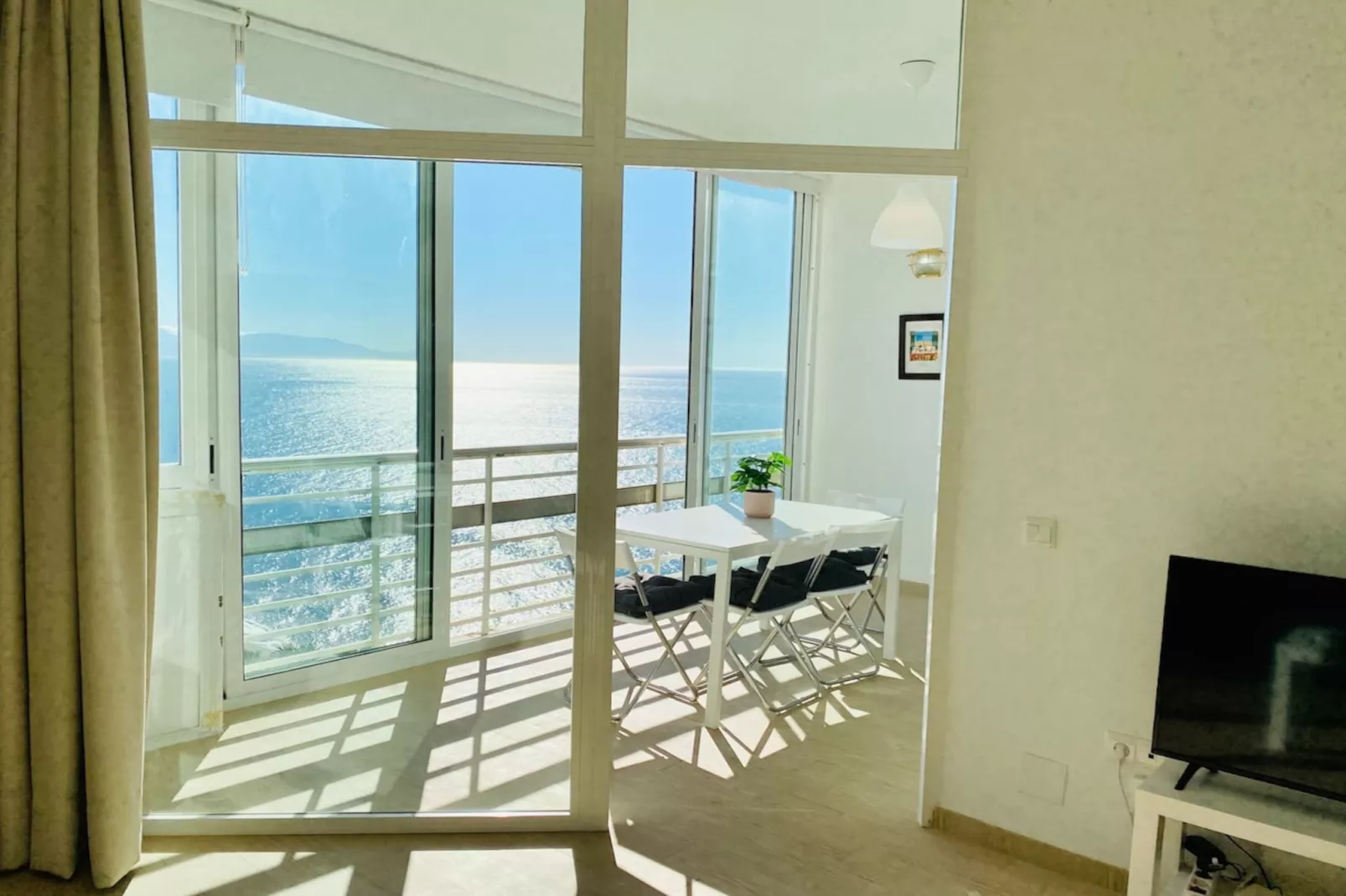 715 Torre - Woonkamer