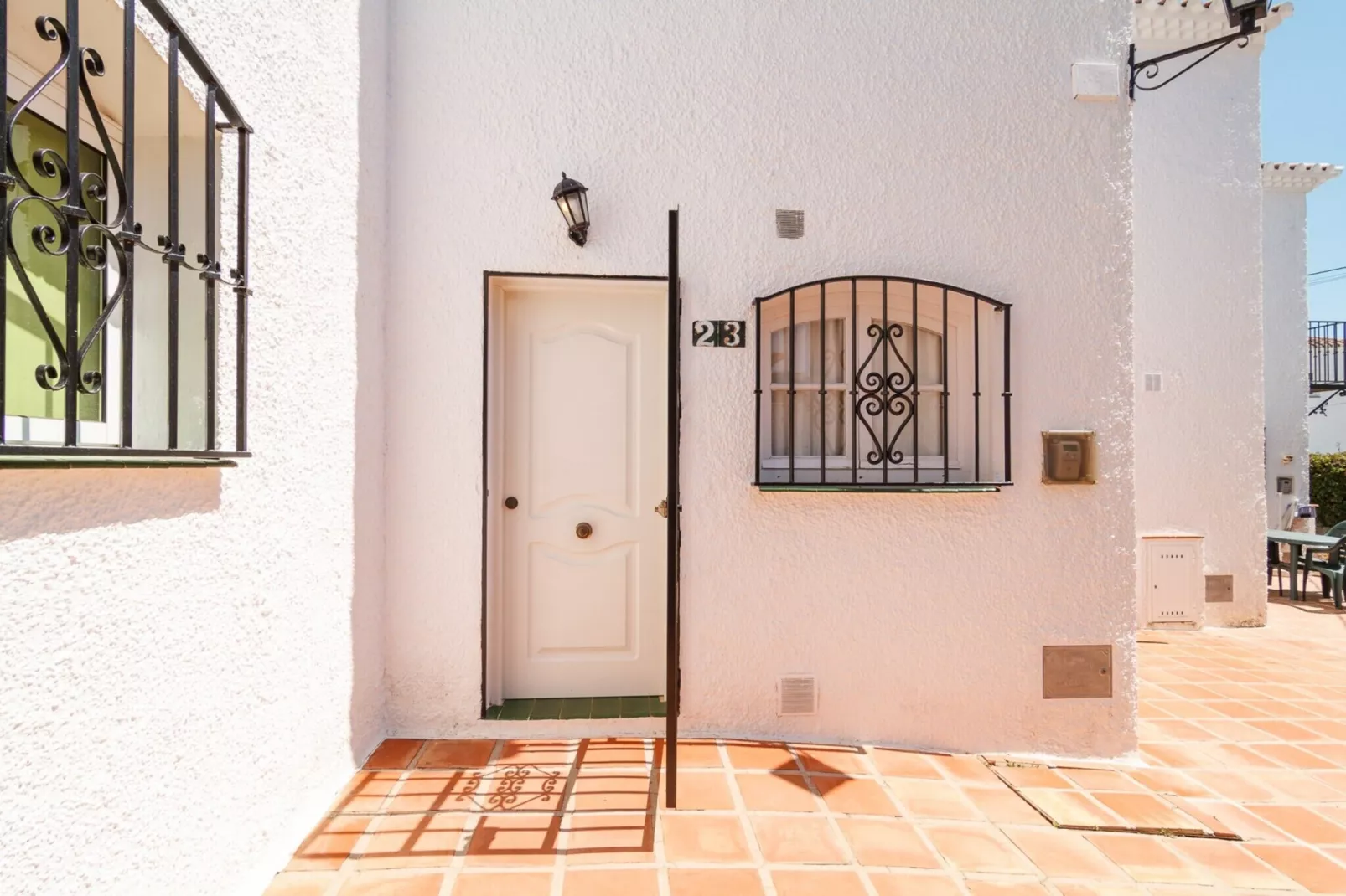 Los Pinos 23 Villas by Casasol-Hal-ontvangst