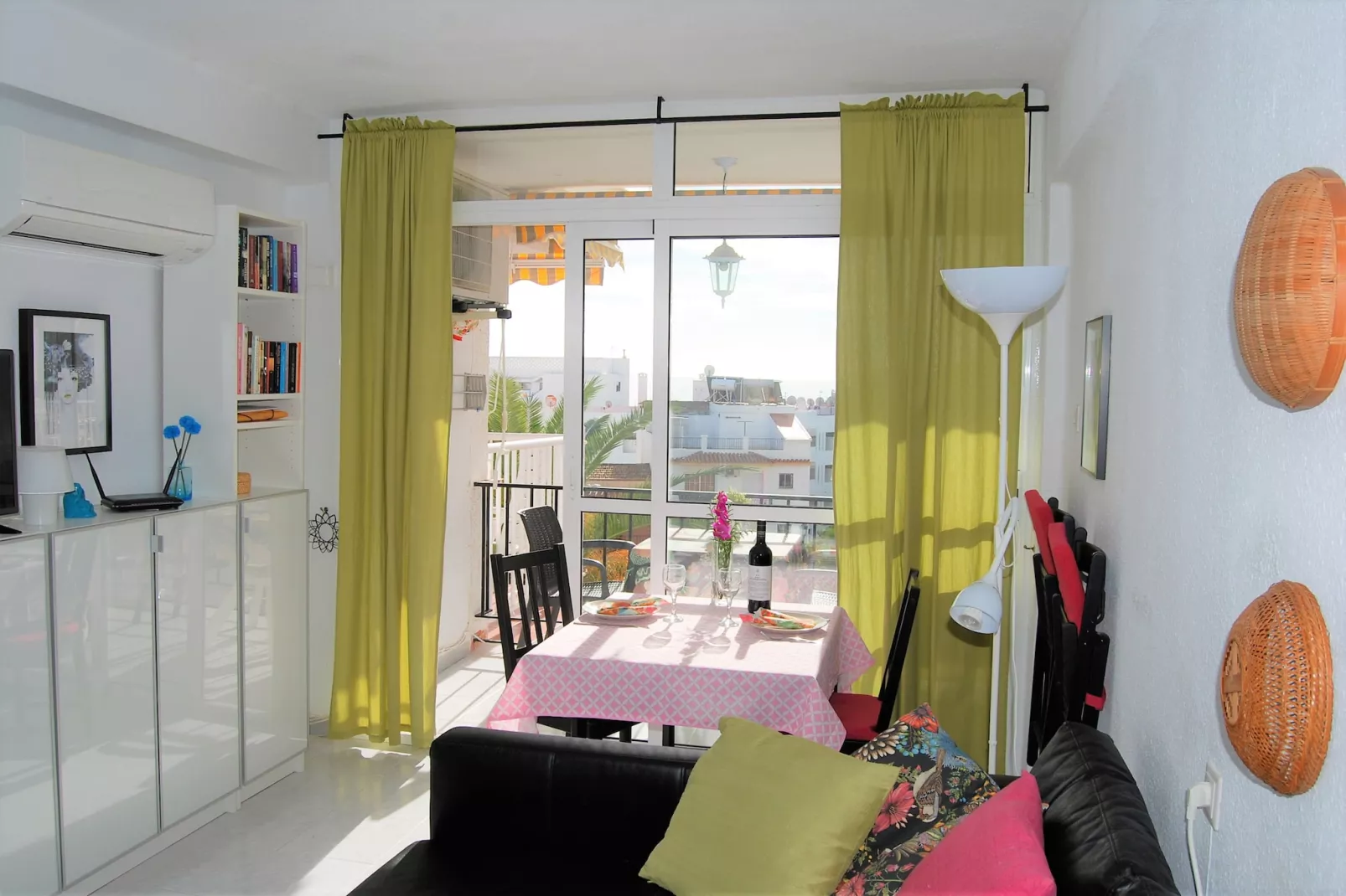 Coronado 124 Apartment by Casasol-Woonkamer