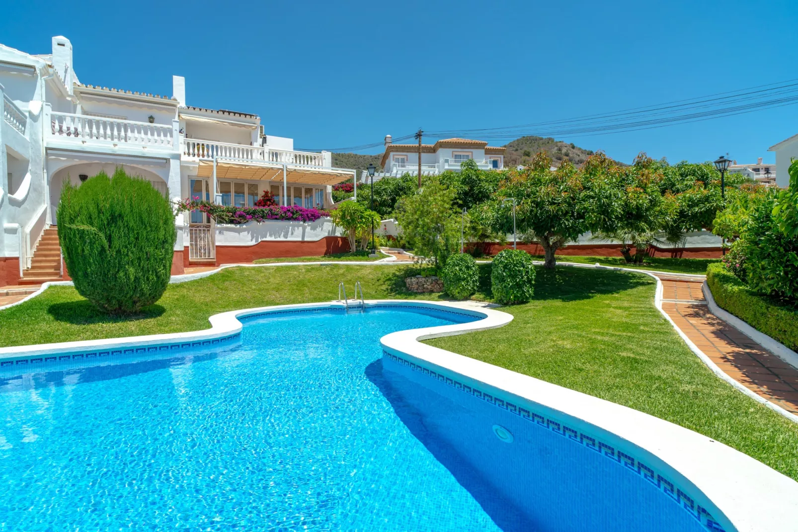 Los Aguacates Bellavista by Casasol-Buitenkant zomer