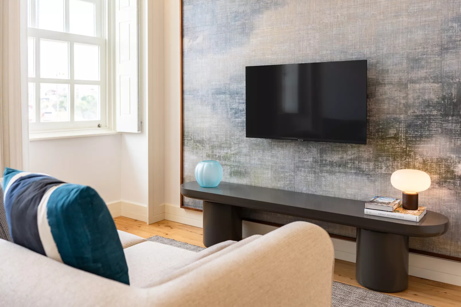 Feel Porto Clérigos Charm Flat 3.2-Woonkamer