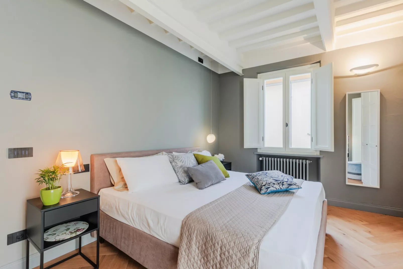 Casa Grey, Contemporary Penthouse-Niet-getagd