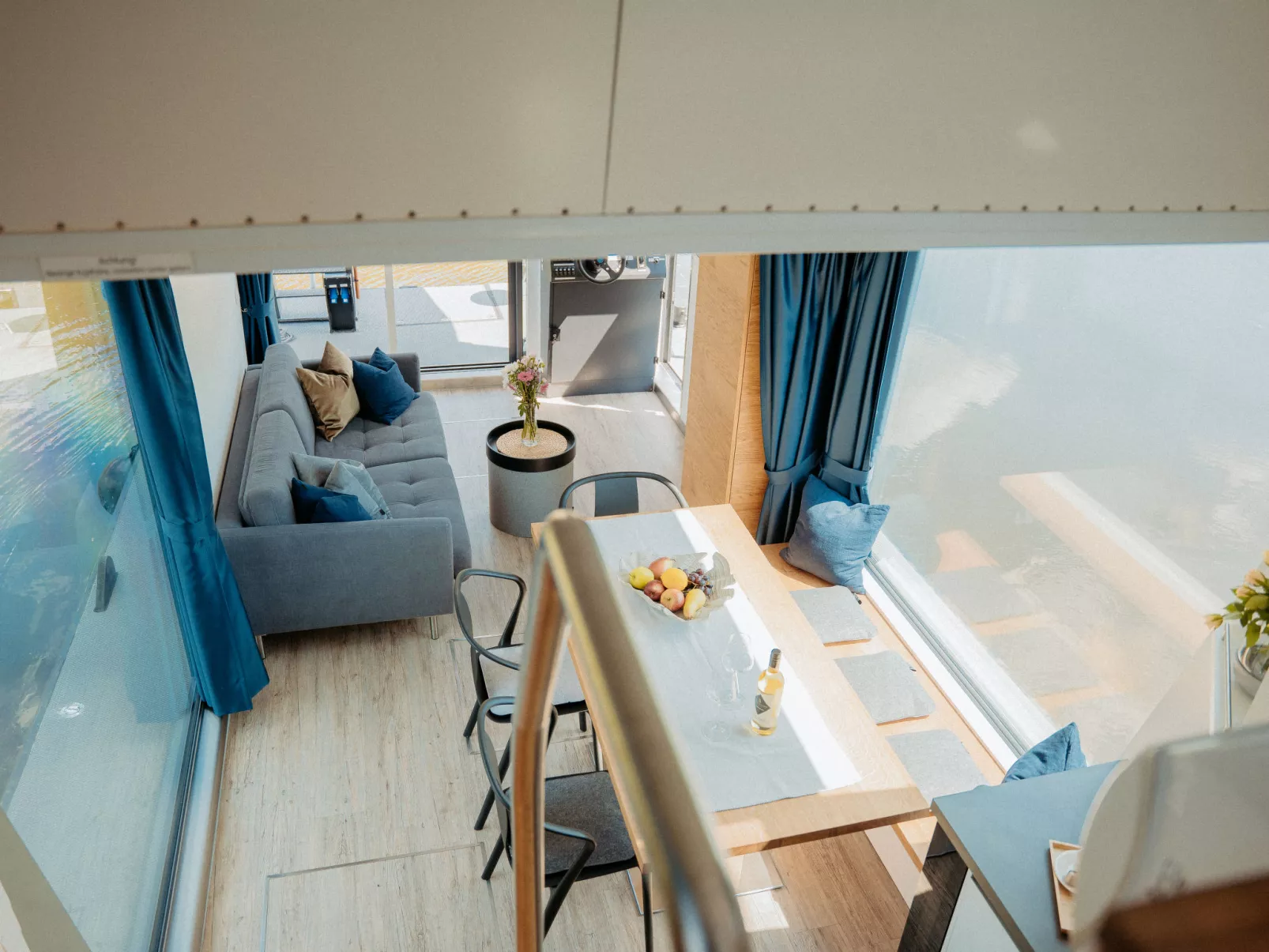 Floating Home-Hausboot in Merzig liegend-Binnen