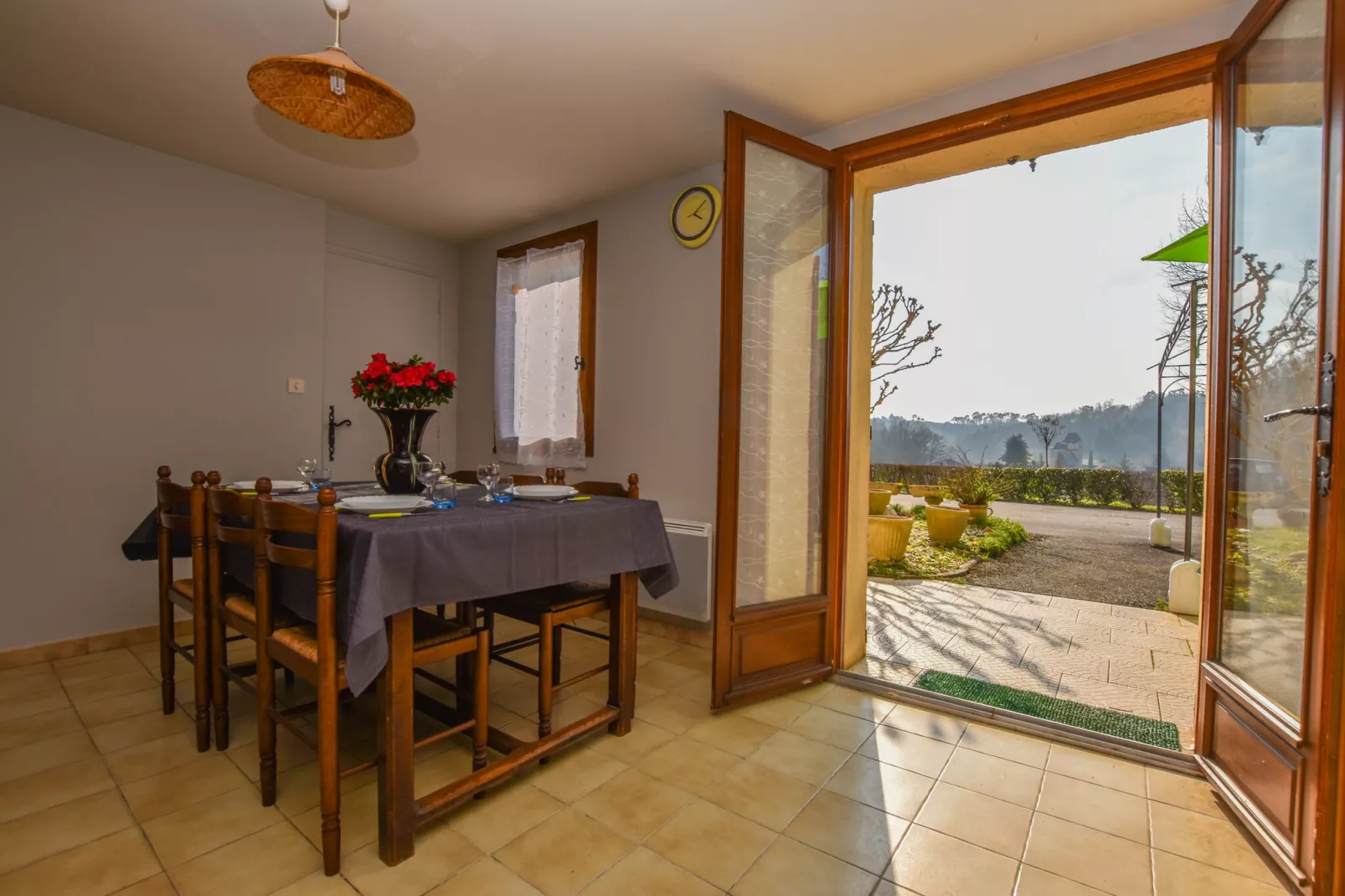 La Maison Albizzia-Eetkamer
