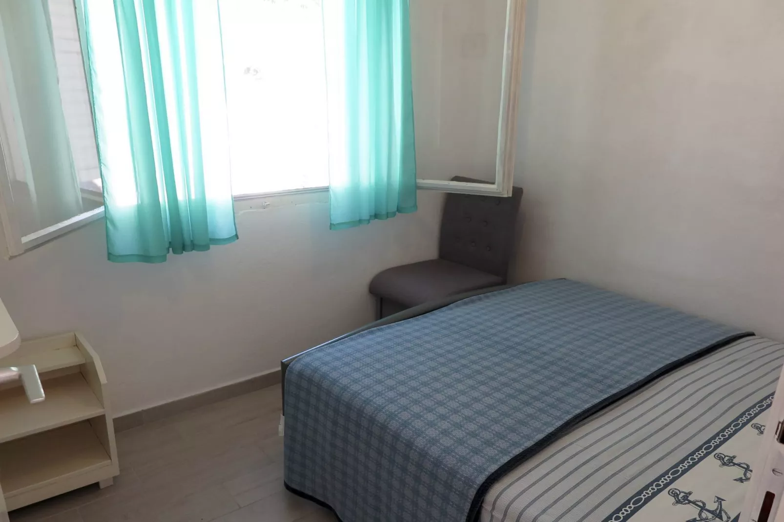 Holiday Home Maja - Four bedroom house with sea view-Slaapkamer