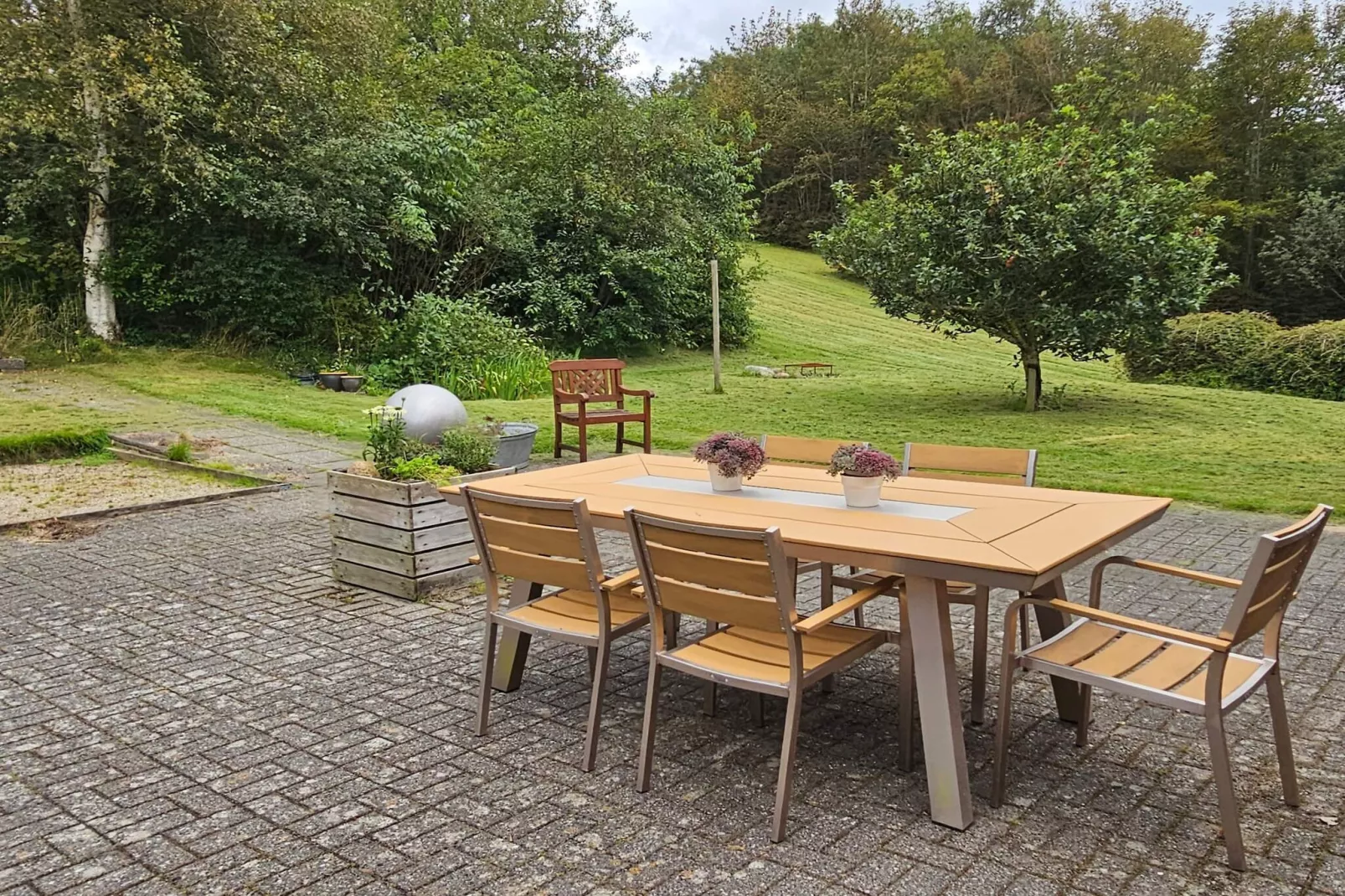 T1 Business enkeltværelsese-Buitenlucht