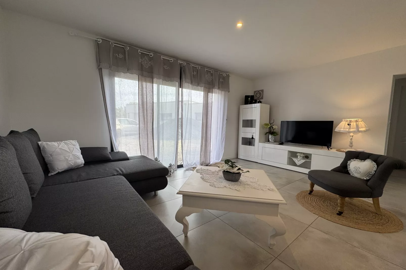 Le Refuge - confort - 5 pers - Rêve au Mans-Woonkamer