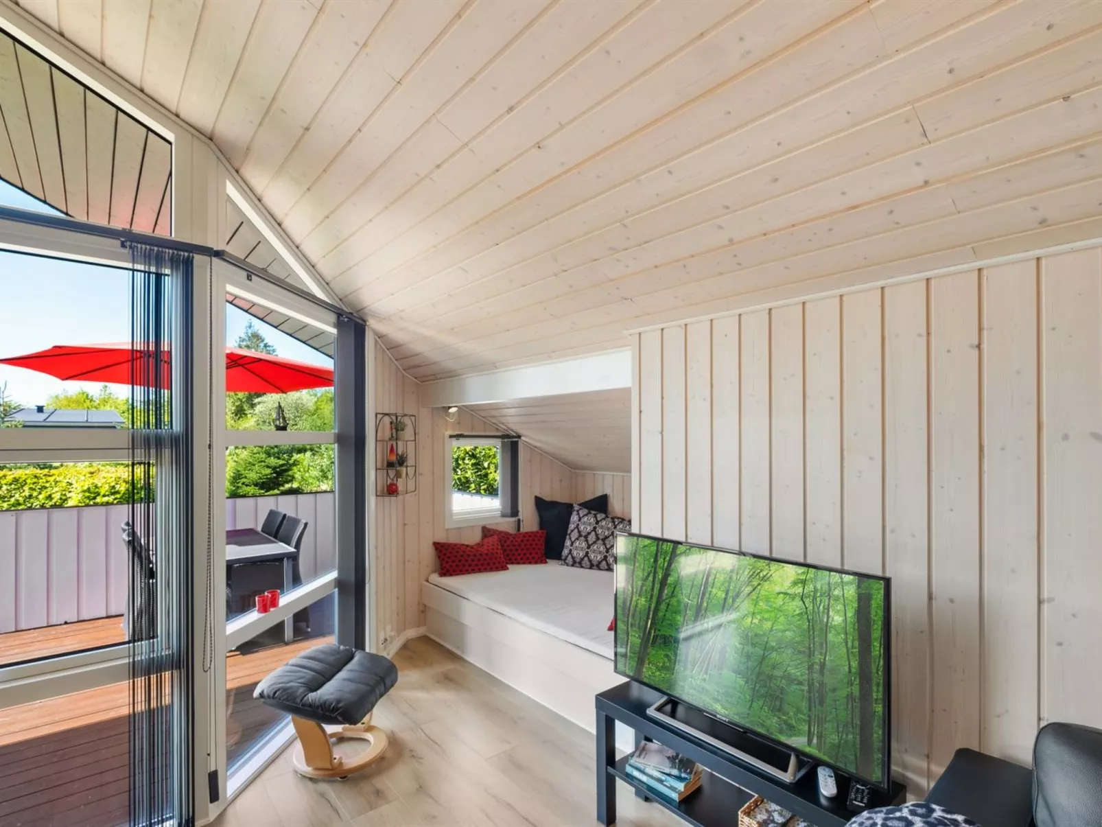 "Naimi" - 30km from the sea-Binnen