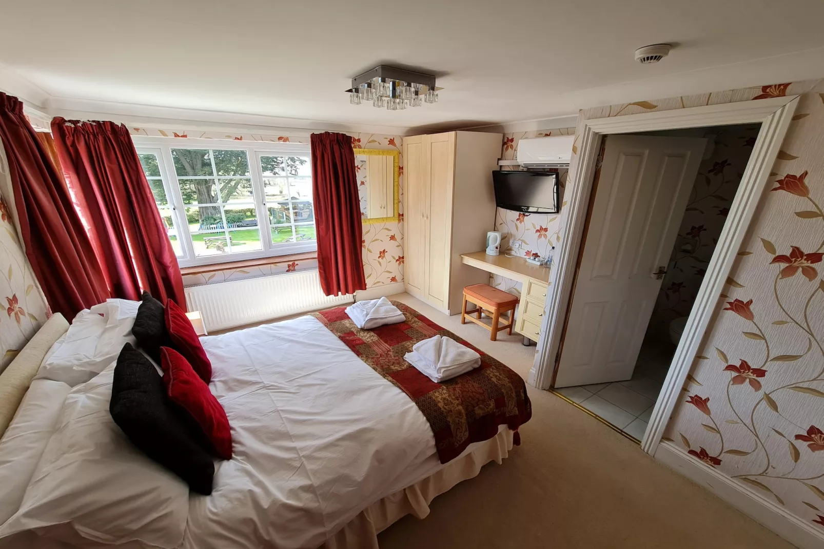 Lavendar Double Room-Slaapkamer