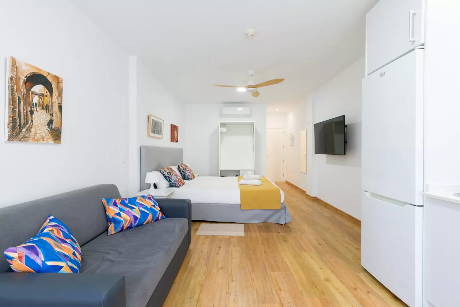 OK Las Canteras 5B by CanariasGetaway-Woonkamer