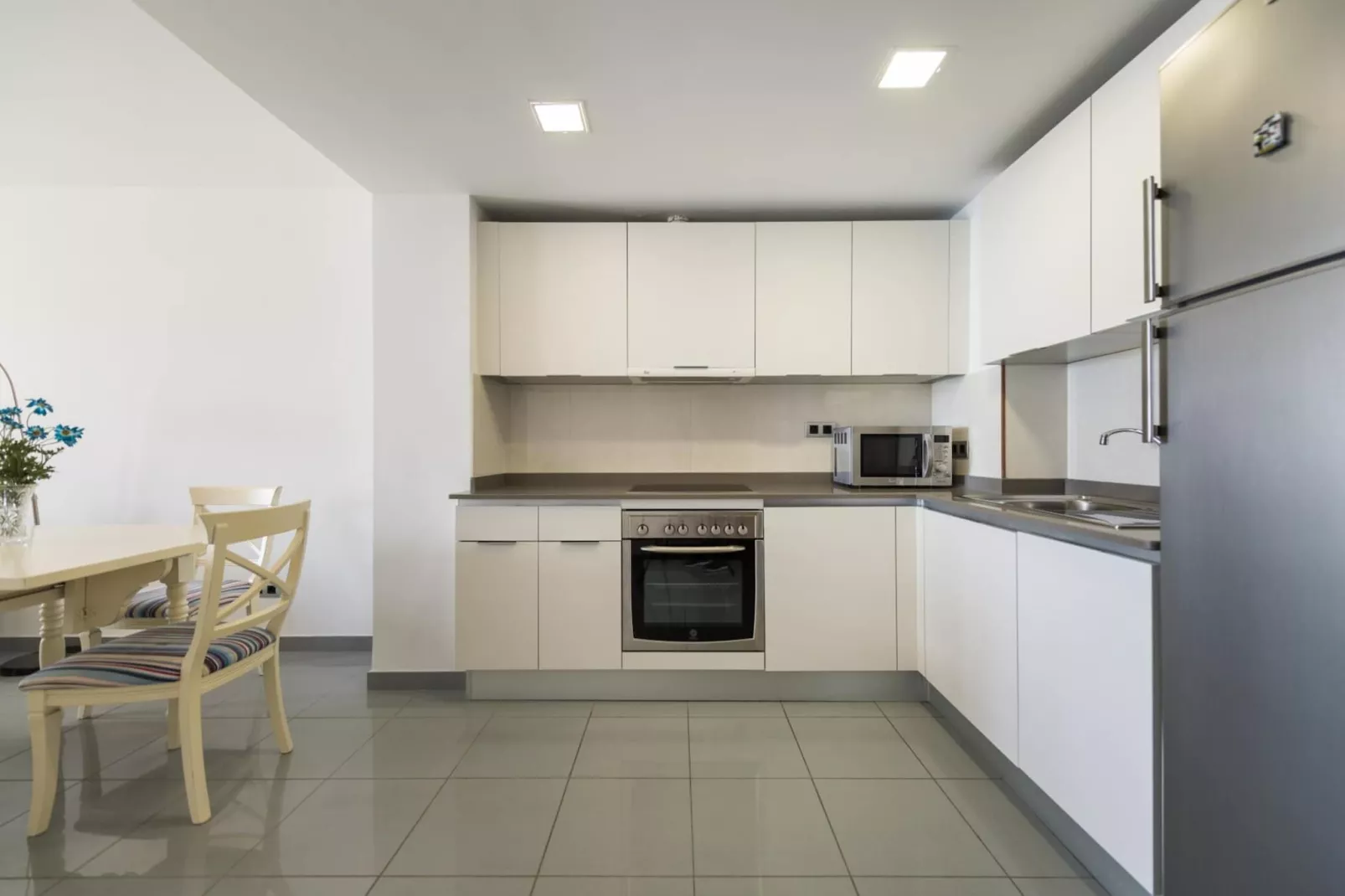 Great balcony over blue sea By CanariasGetaway-Keuken