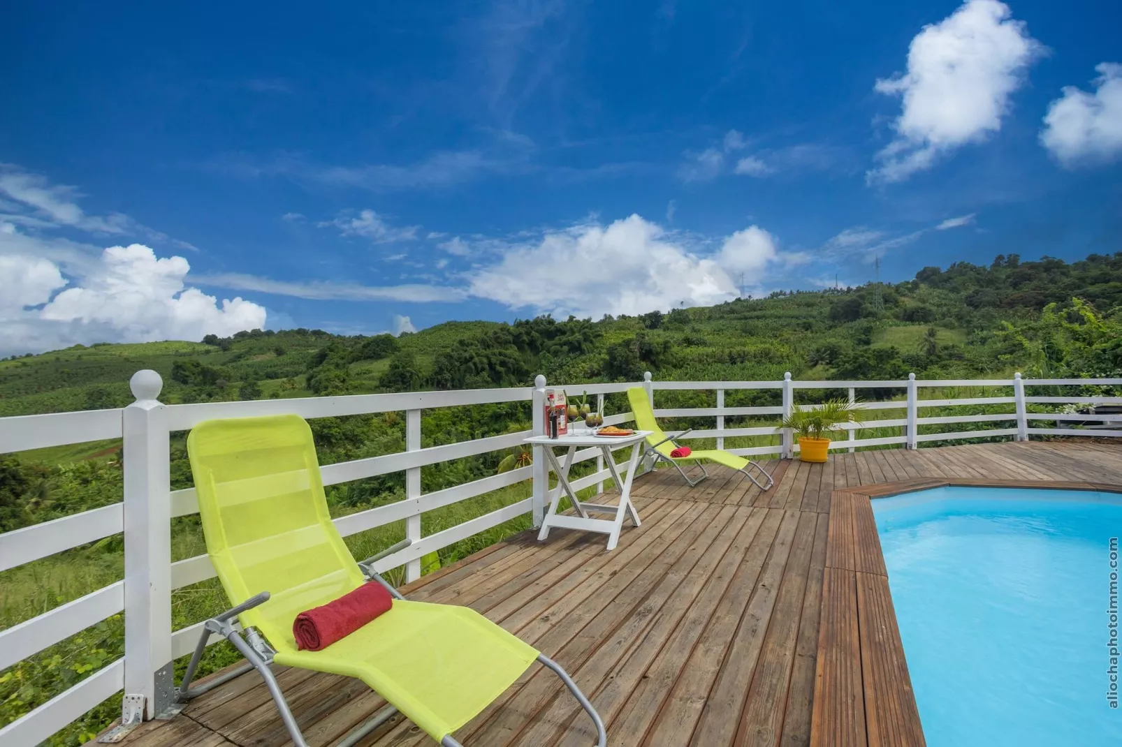 Bungalow avec piscine au cœur de la Campagne Oge - Zwembad